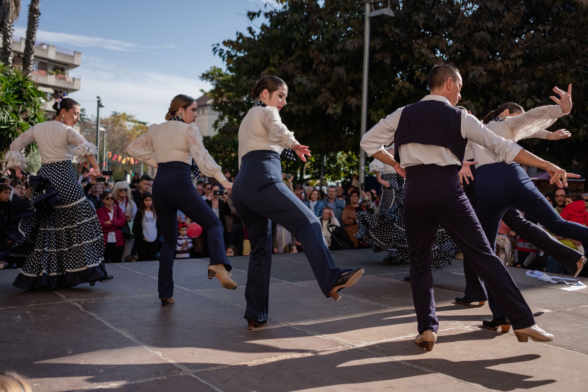Actuació de ball a la matinal de cultura de Sant Martí 2022. FOTO: Ale Gómez