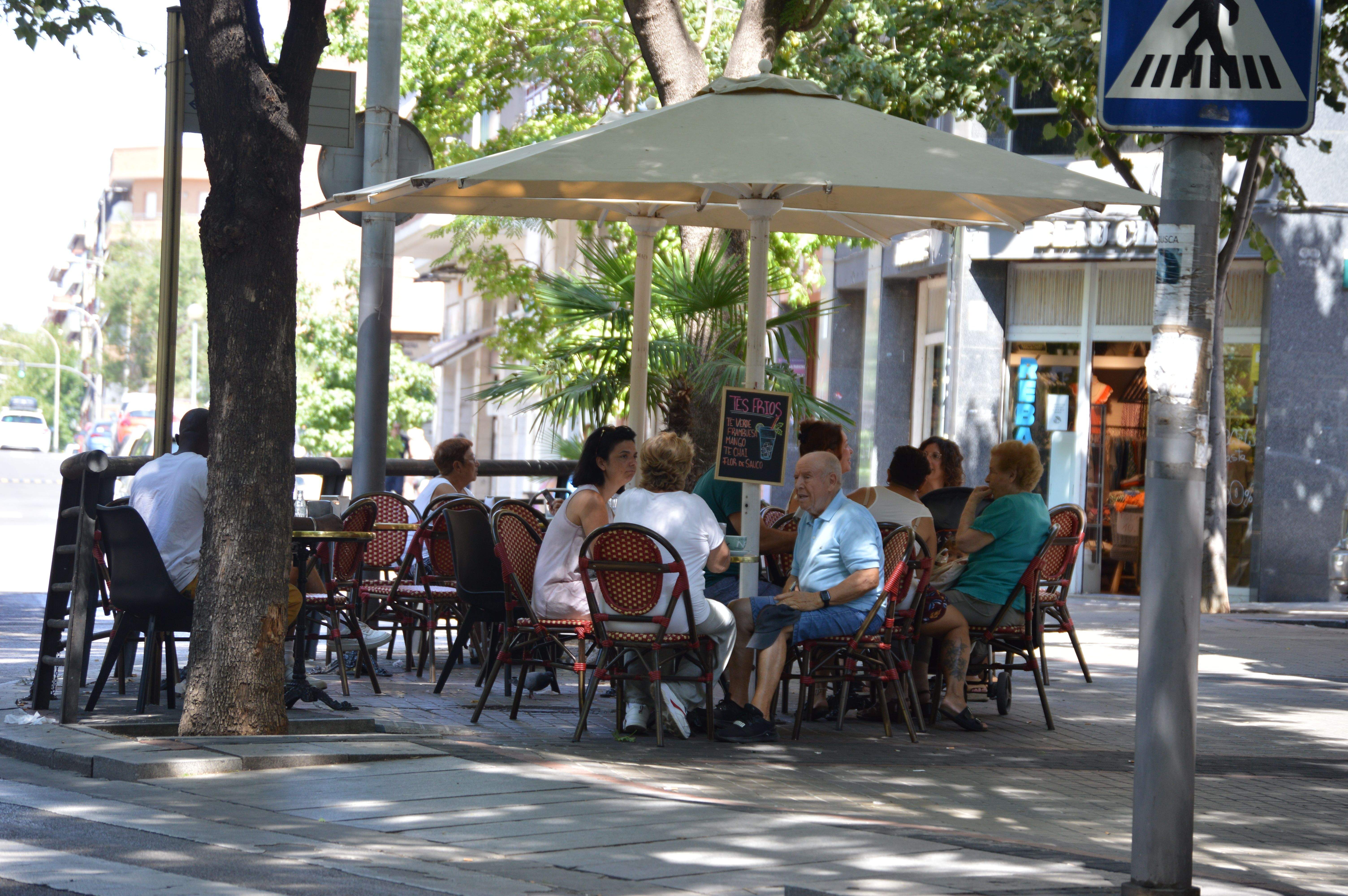 La terrassa d'un establiment de Cerdanyola l'estiu de 2022. FOTO: Nora Muñoz Otero La terrassa d'un establiment de Cerdanyola l'estiu de 2022. FOTO: Nora Muñoz Otero