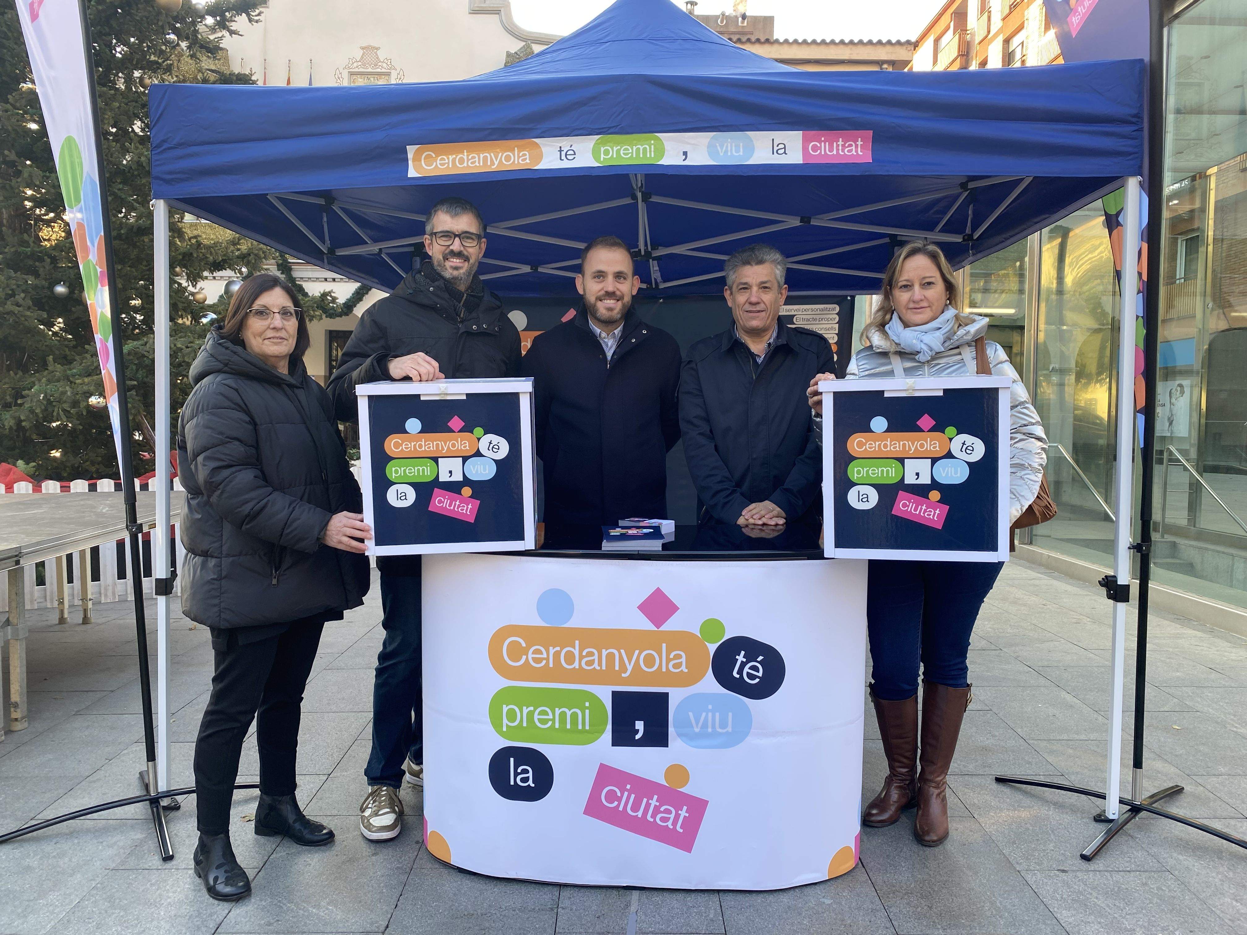 Presentació de la campanya de comerç 'Cerdanyola té premi' per al Nadal 2022. FOTO: Mónica GM
