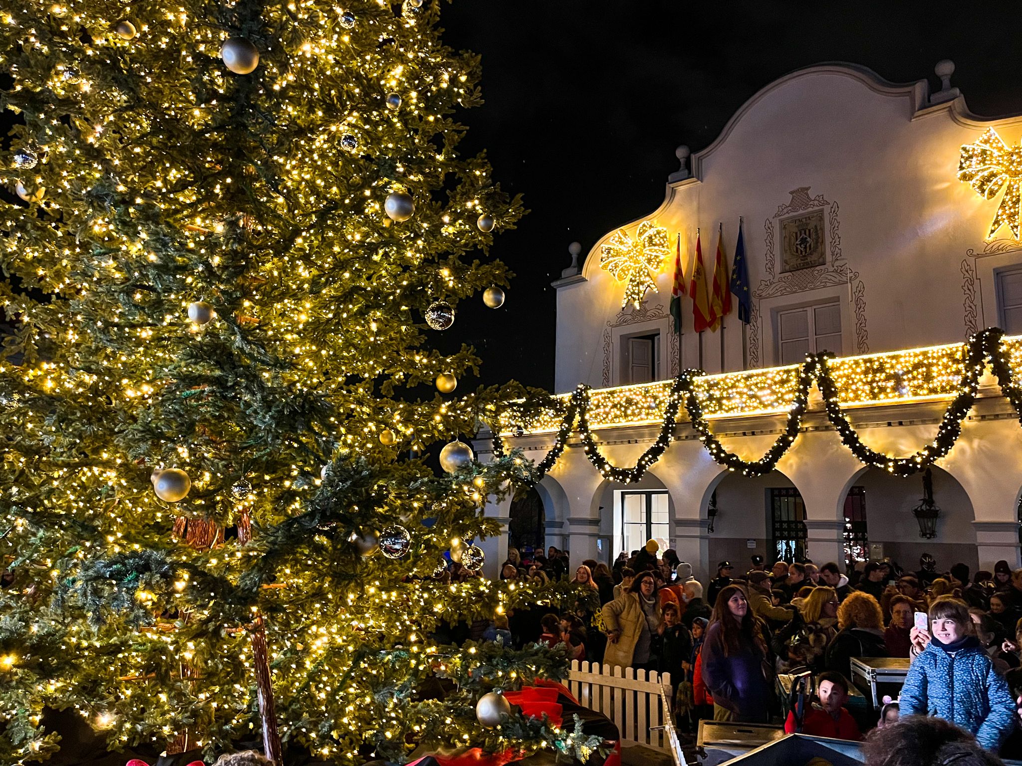 Encesa de llums de Nadal a Cerdanyola (1 de desembre de 2022). FOTO: Ale Gómez