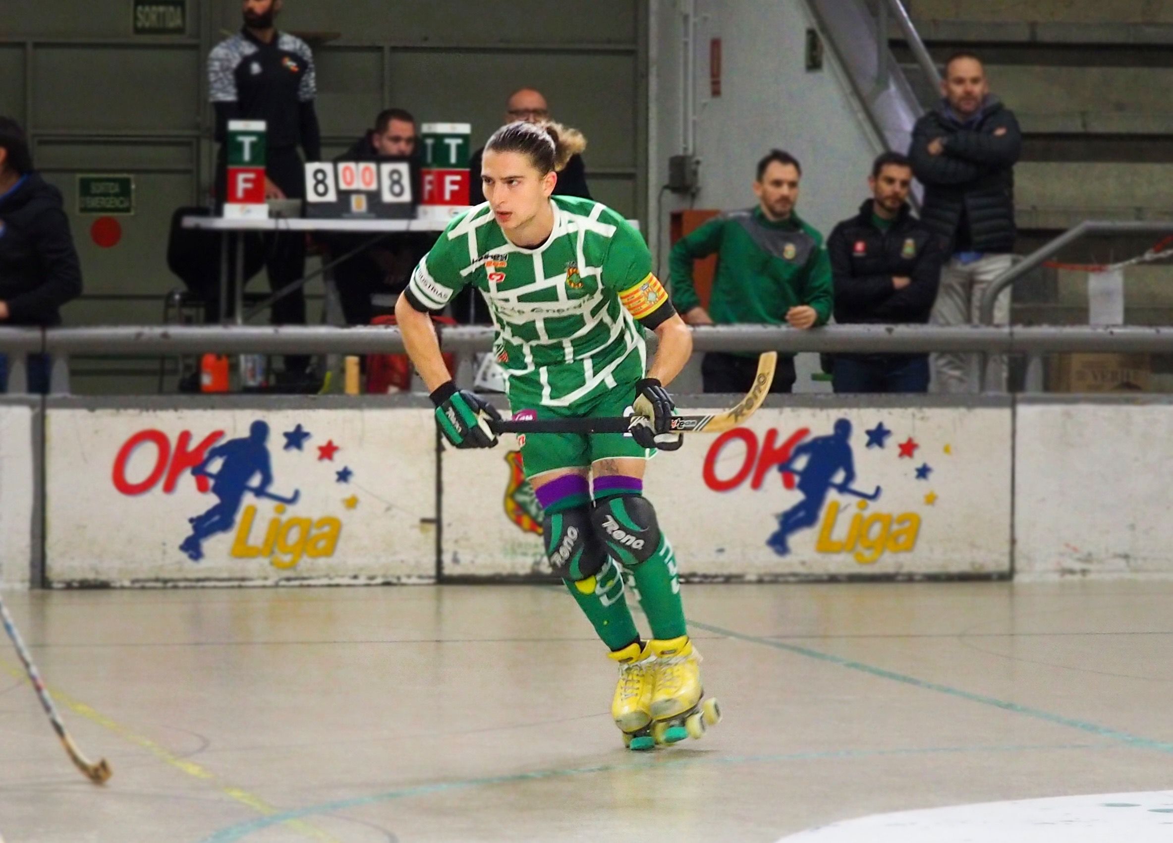 Ignasi López, capità del Cerdanyola Club d'Hoquei, durant el partit contra el CH Olot. FOTO: Mónica GM
