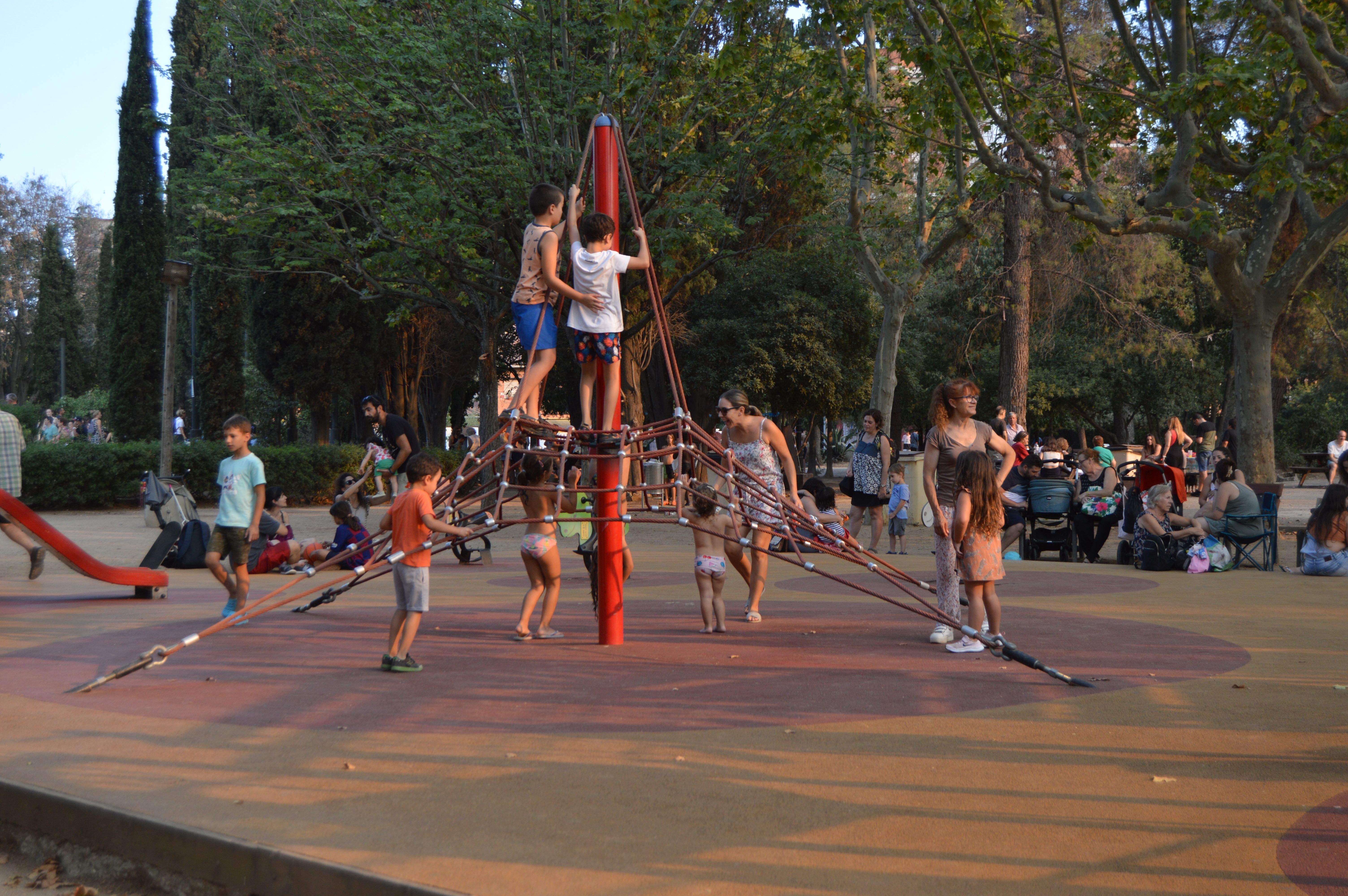 El Ple Municipal debatrà sobre el contracte de manteniment dels parcs i espais verds. FOTO: Nora Muñoz Otero El Ple Municipal debatrà sobre el contracte de manteniment dels parcs i espais verds. FOTO: Nora Muñoz Otero