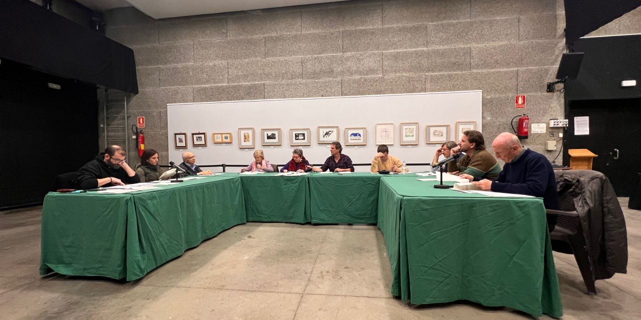 El ple de la Junta de Veïns i Veïnes de l’EMD de Bellaterra, reunit el passat 16 de gener del 2023. FOTO: Laia TR El ple de la Junta de Veïns i Veïnes de l’EMD de Bellaterra, reunit el passat 16 de gener del 2023. FOTO: Laia TR