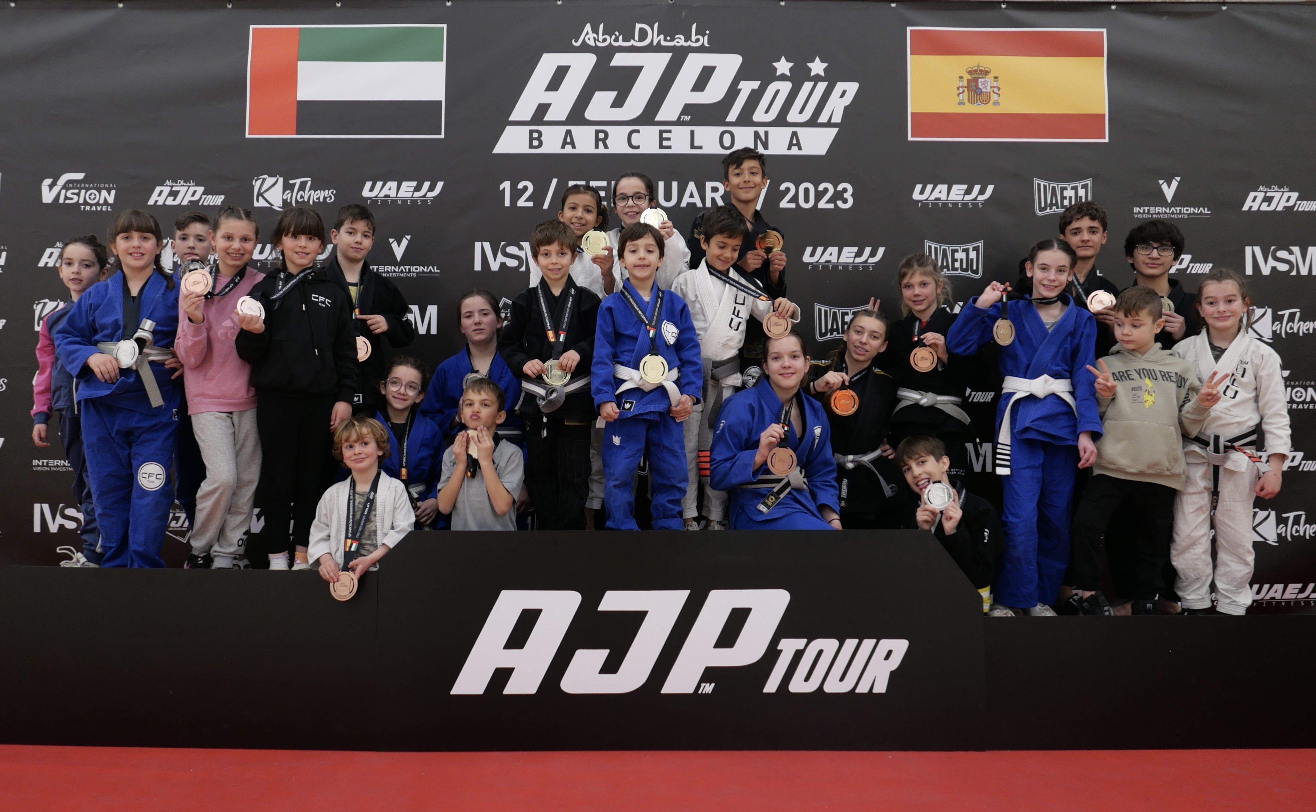 Equip infantil de Jiu Jitsu del Cerdanyola Fight Club a l'AJP Tour Barcelona. FOTO: Cedida