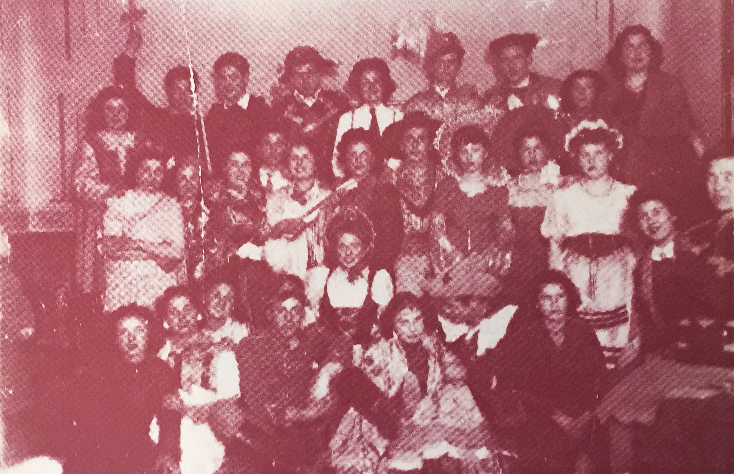 Carnestoltes a Casa d'En Milà, 1945 (publicada al TOT Cerdanyola, 304)