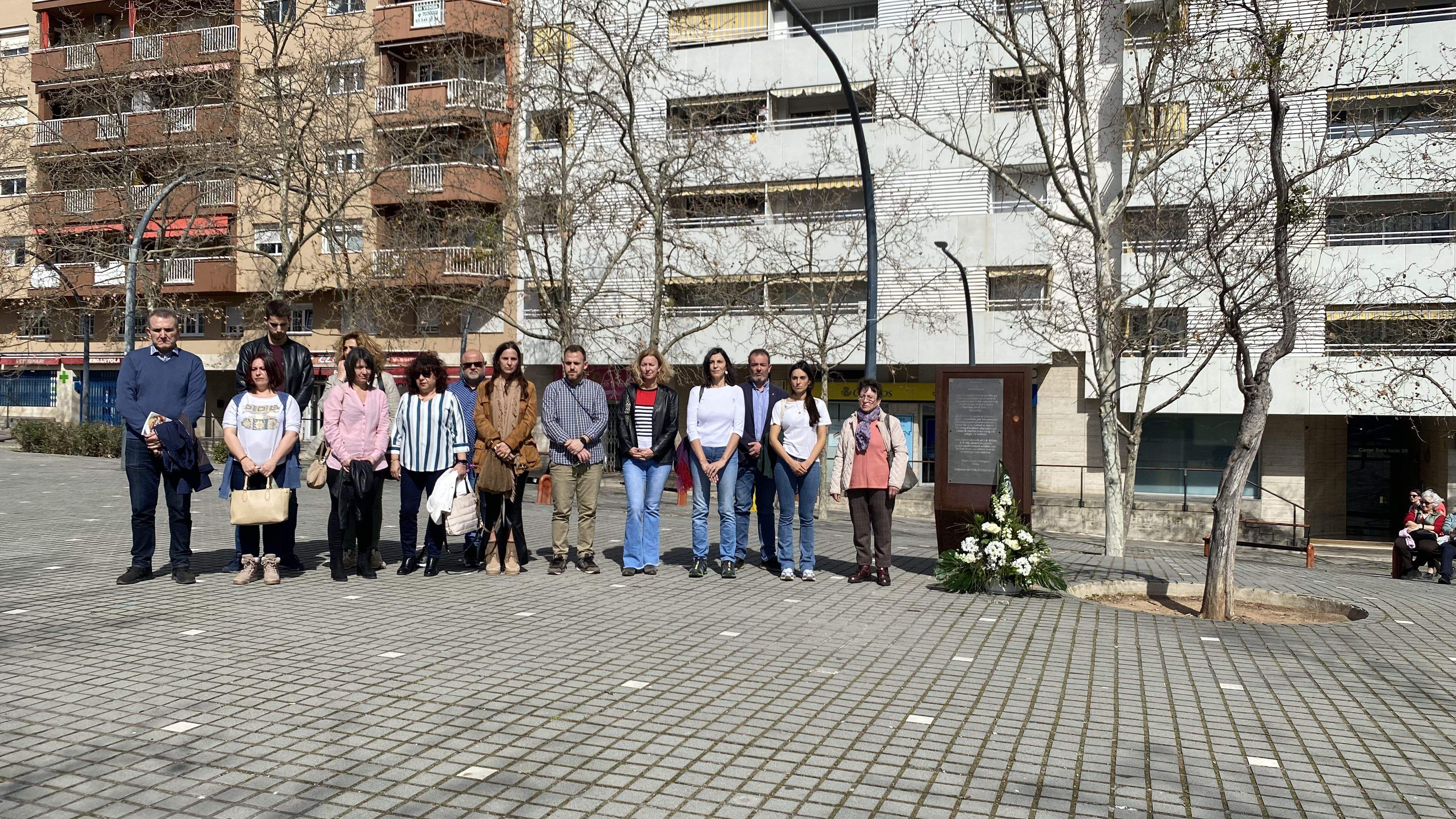 Minut de silenci en record de les víctimes del terrorisme. FOTO: Mónica GM