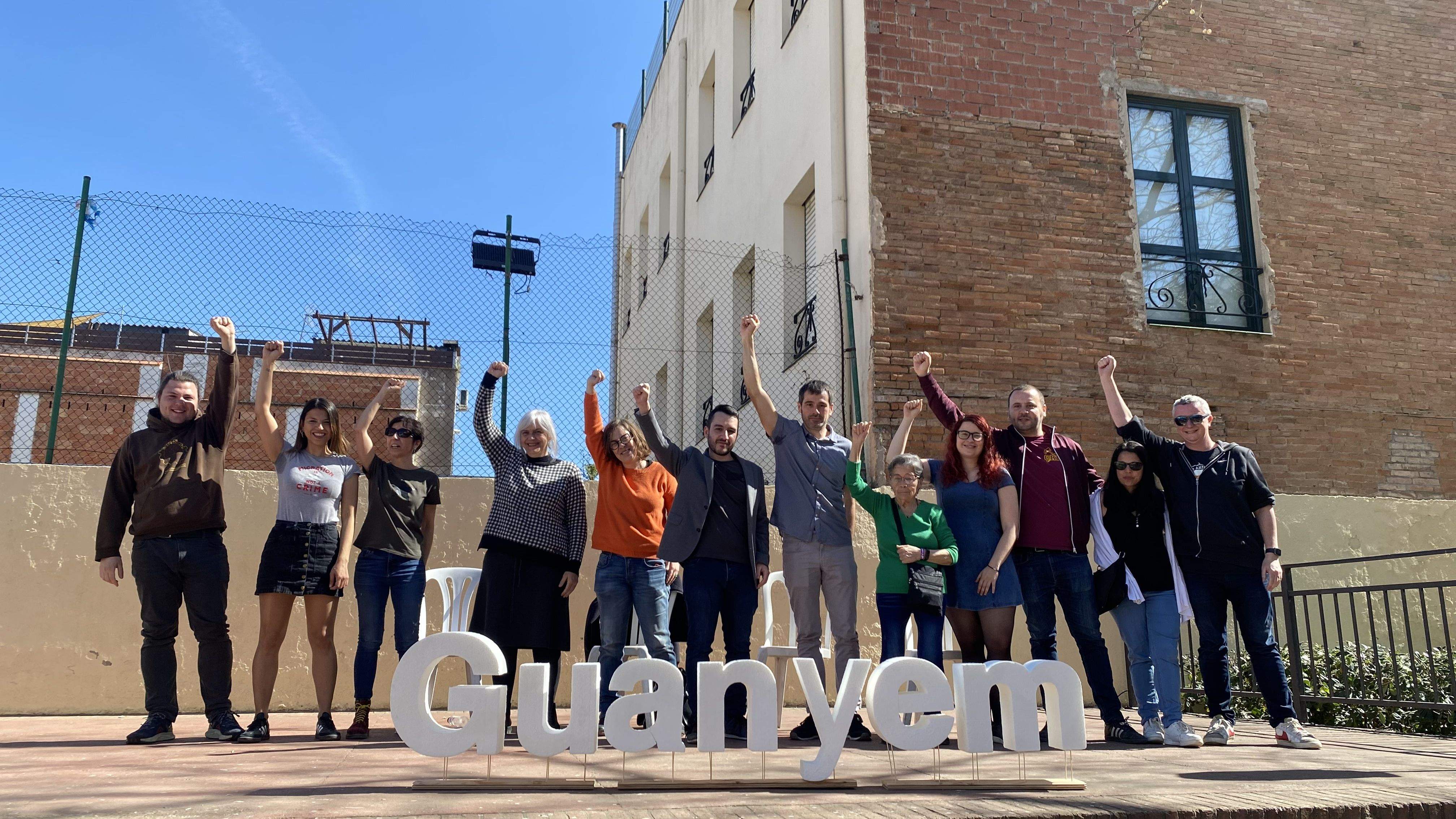Moment final de l'acte de presentació de la candidatura Guanyem Cerdanyola. FOTO: Mónica GM