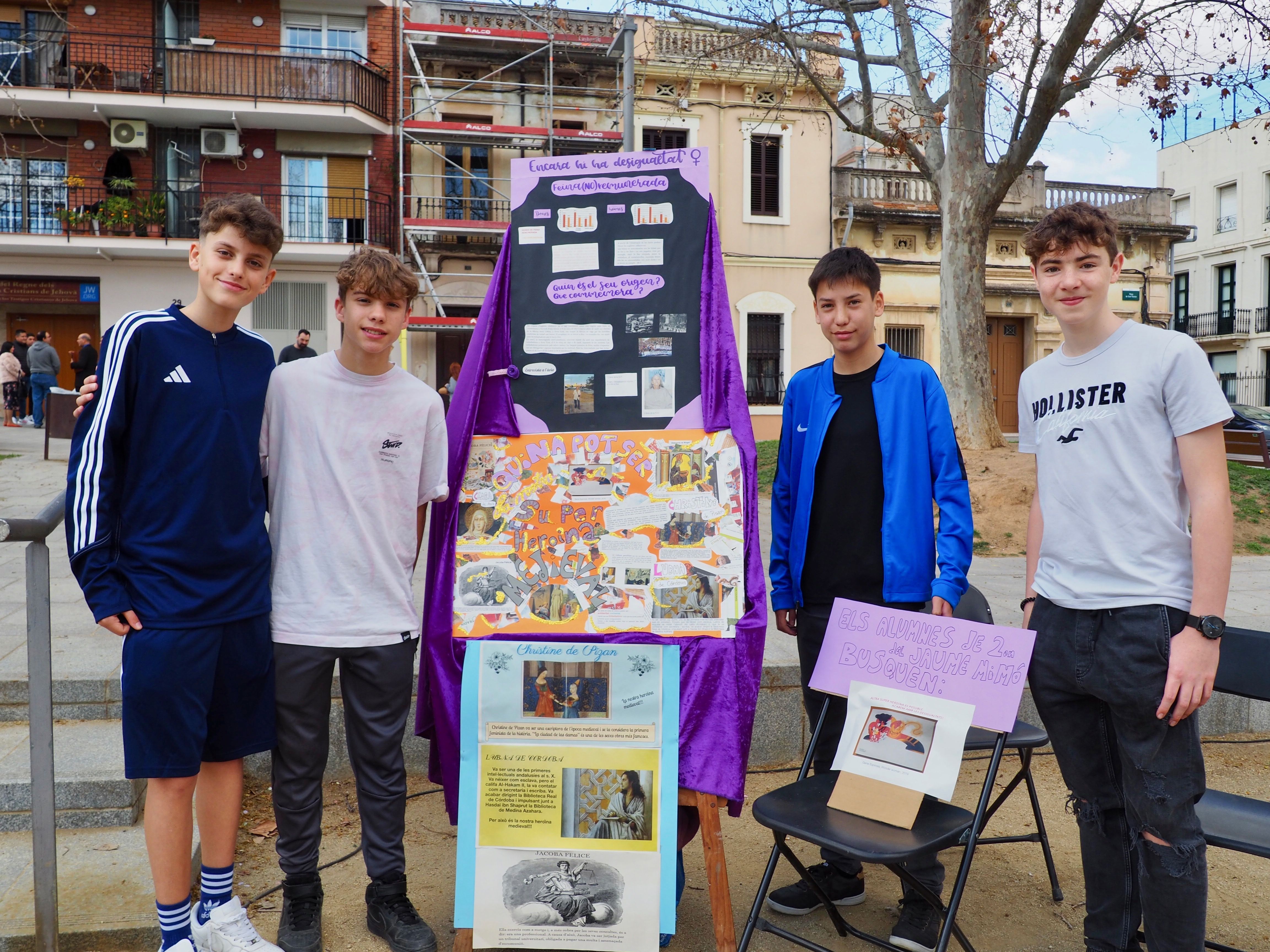 Alumnes de 2n d'ESO de l'Institut Jaume Mimó a la Matinal Coeducativa. FOTO: Mónica GM