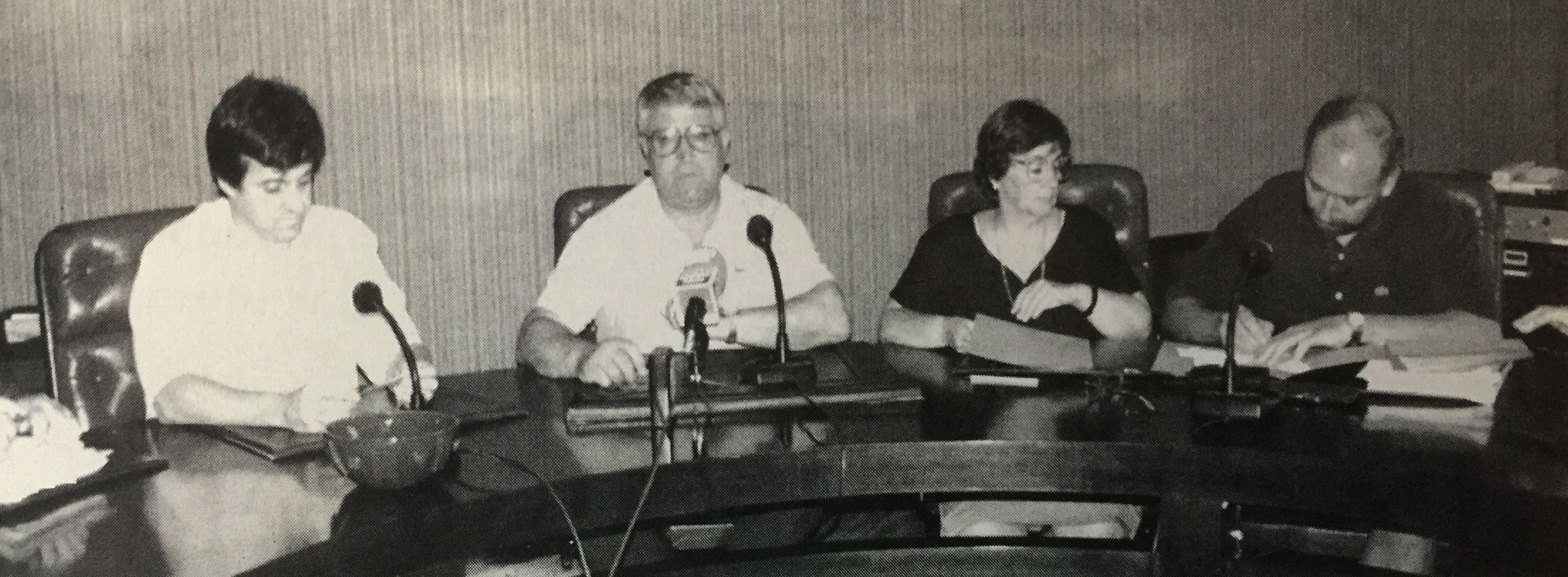 Signatura del Pacte de Govern PSC-CIU-ICV. FOTO: Arxiu del TOT (1996)