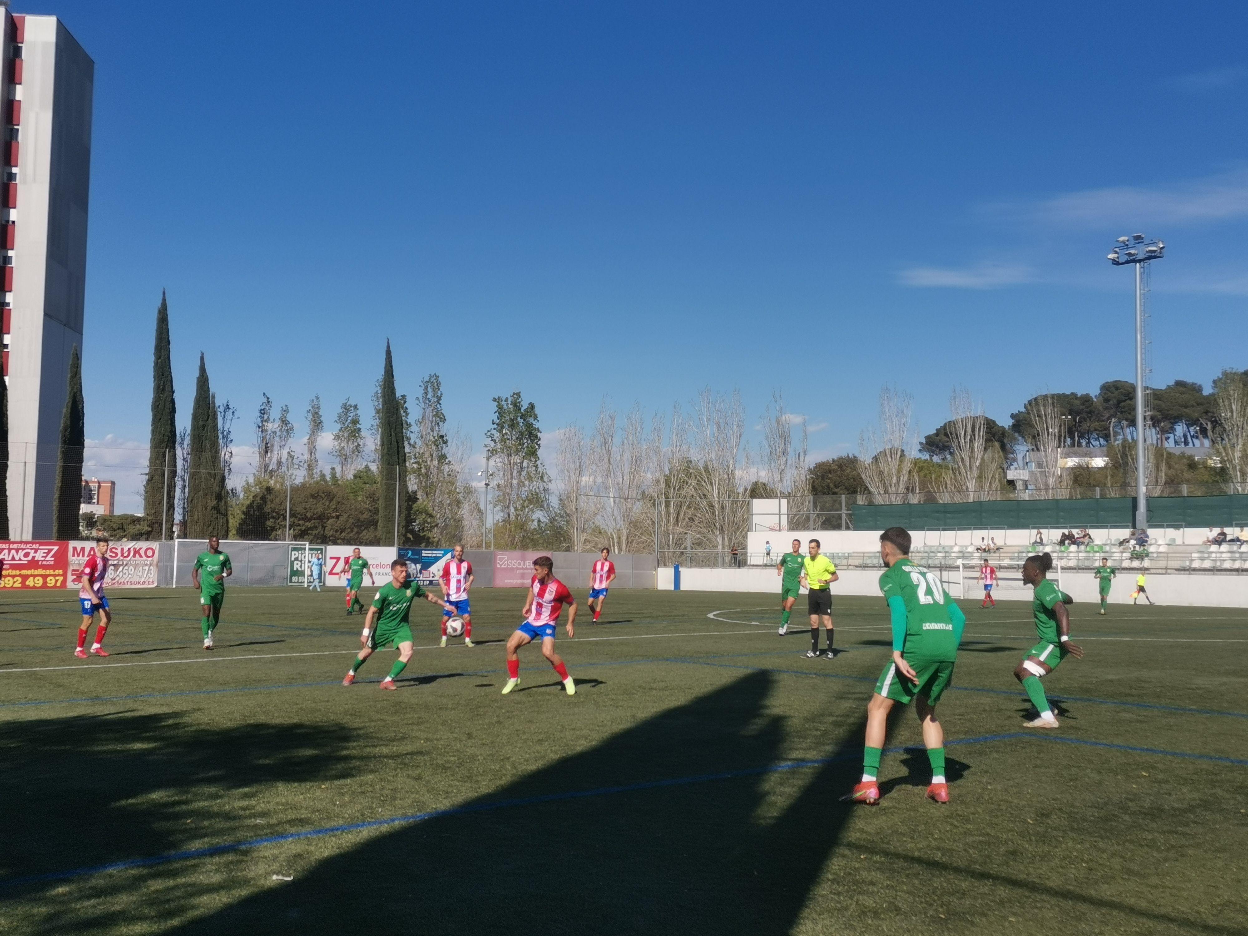 Derrota del Cerdanyola FC per 0 a 3 davant del Navalcarnero. FOTO: Guillem Barrera
