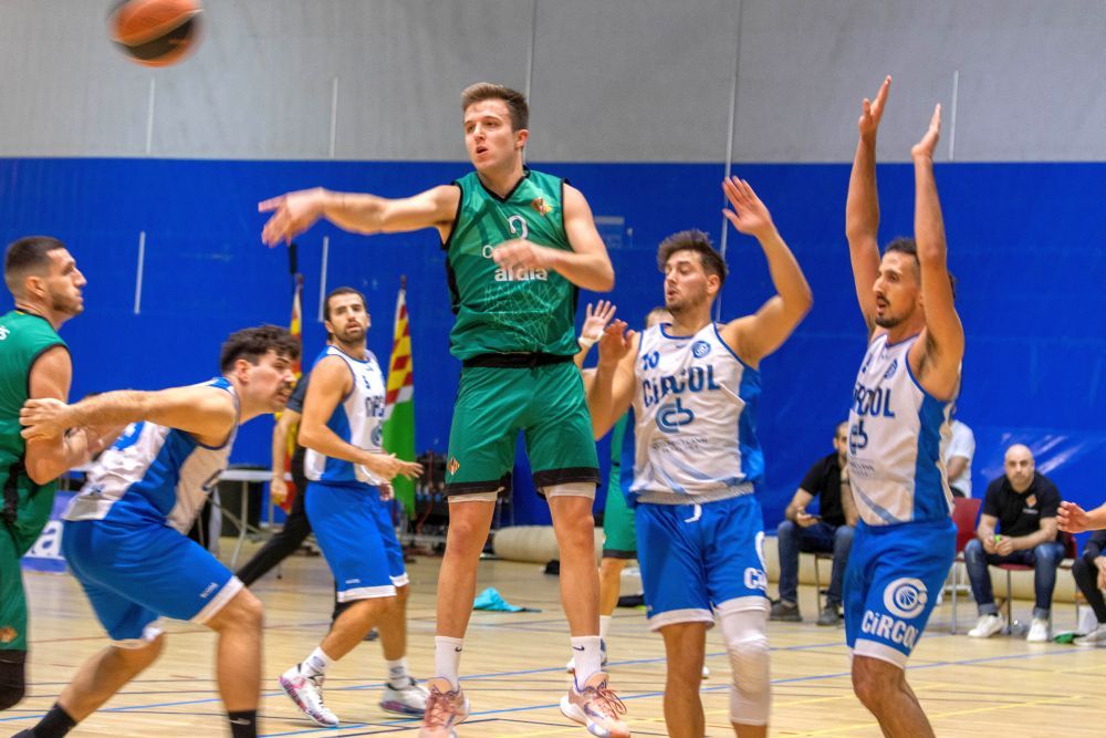 El CB Cerdanyola segueix líder després de la victòria davant del Barberà. FOTO: Cerdanyola.info