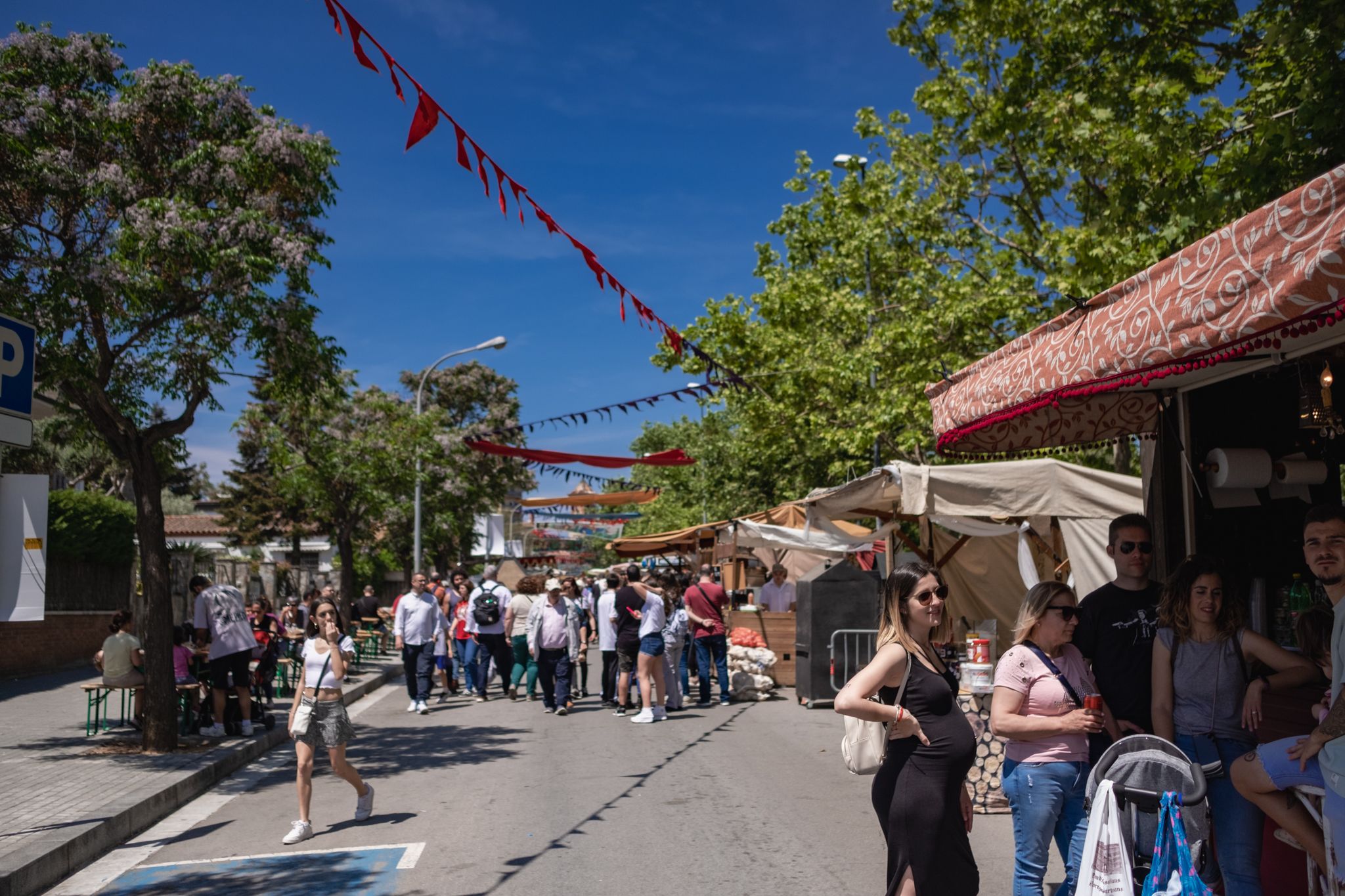 Mercat Modernista a la Festa Major del Roser de Maig 2023. FOTO: Ale Gómez