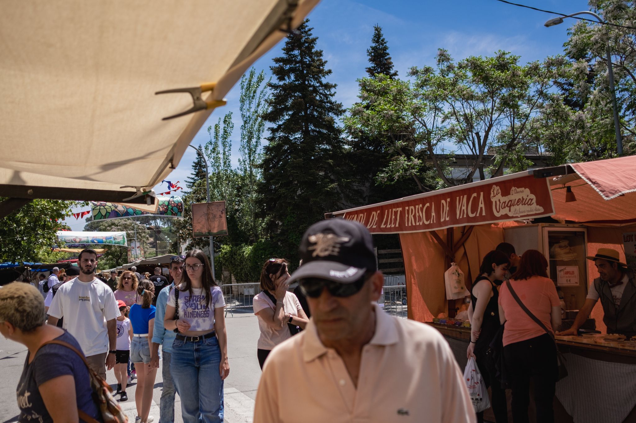 Mercat Modernista a la Festa Major del Roser de Maig 2023. FOTO: Ale Gómez