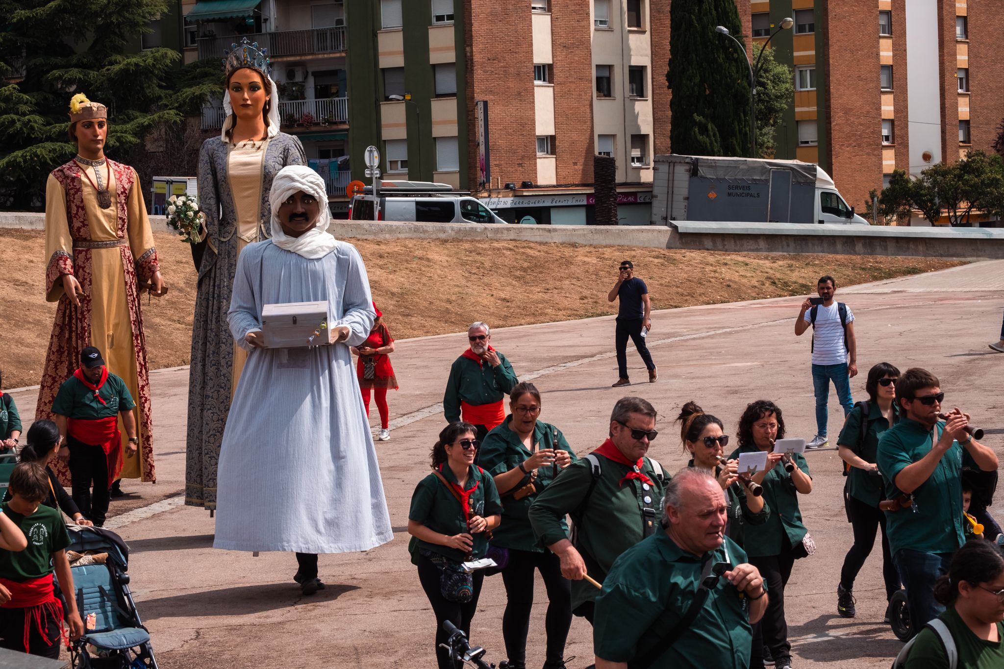 Cercavila de gegants del Roser de Maig 2023. FOTO: Ale Gómez