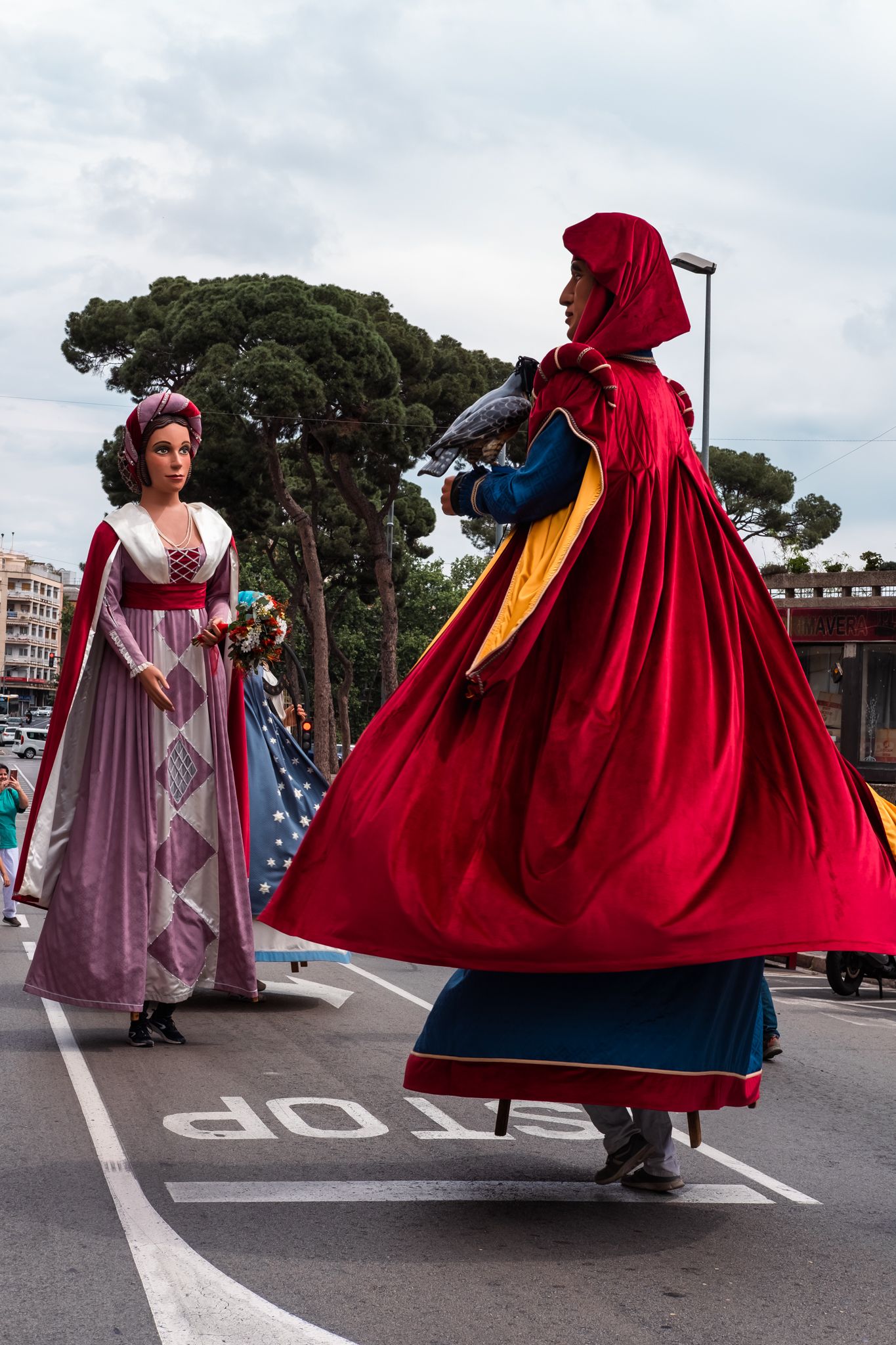 Cercavila de gegants del Roser de Maig 2023. FOTO: Ale Gómez