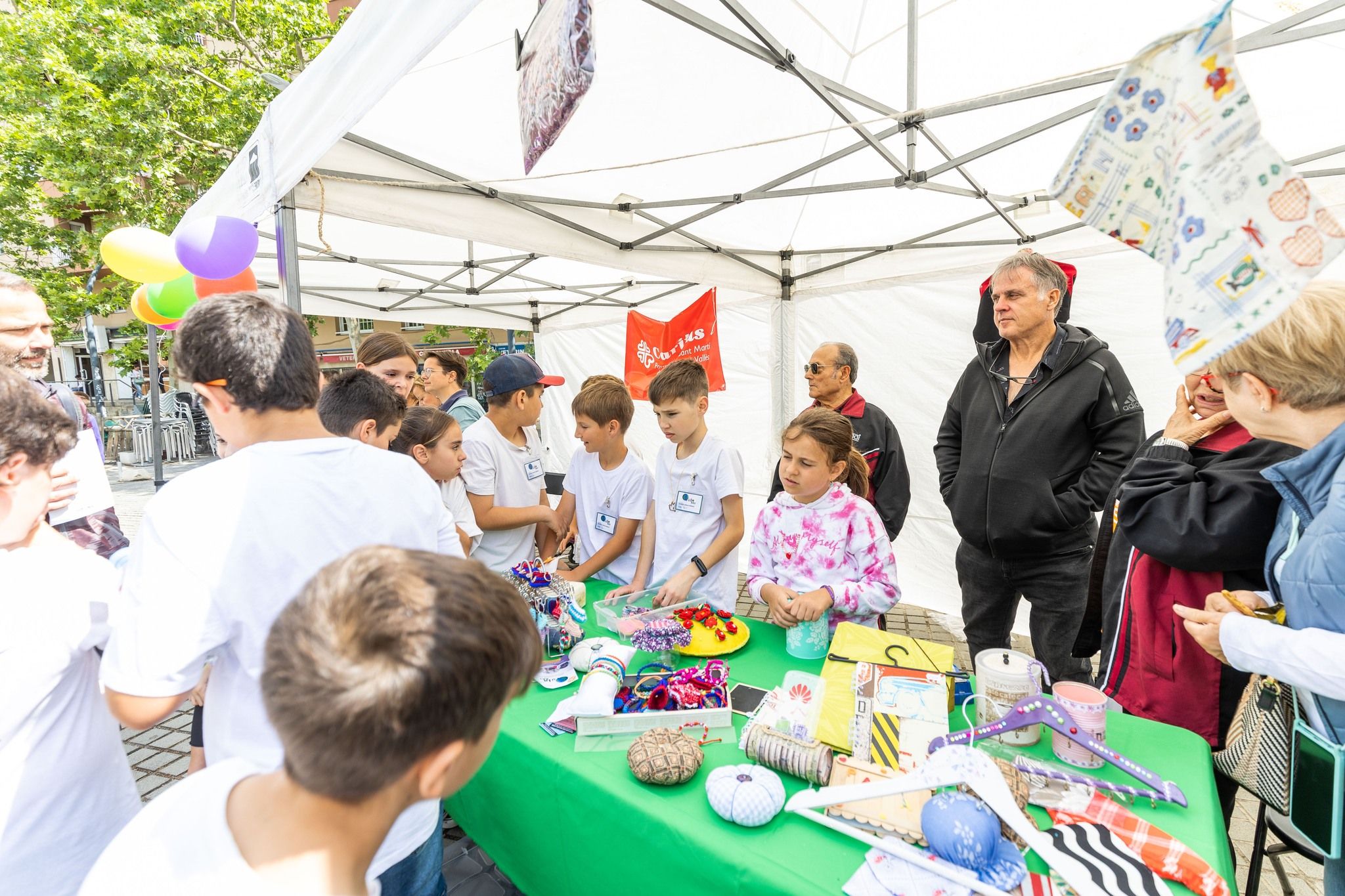 Mercat de les Cooperatives Escolars 2023. FOTO: Núria Puentes (Ajuntament)