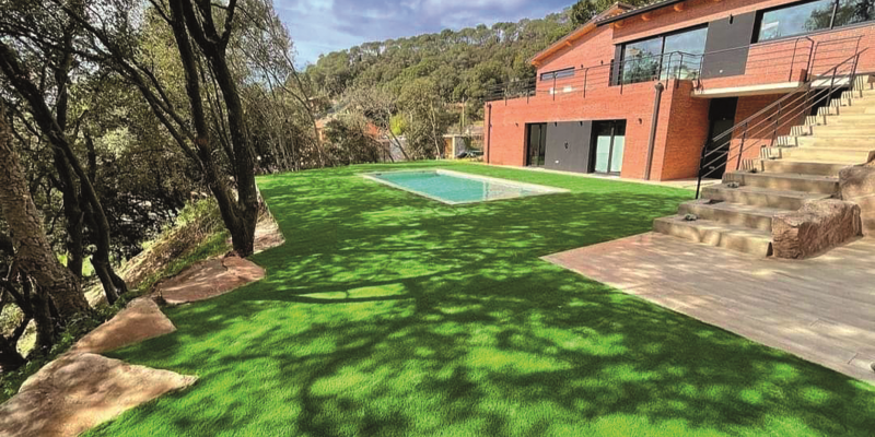 TOT Gespa ofereix la teva solució per al teu jardí amb piscina. FOTO: Cedida TOT Gespa ofereix la teva solució per al teu jardí amb piscina. FOTO: Cedida