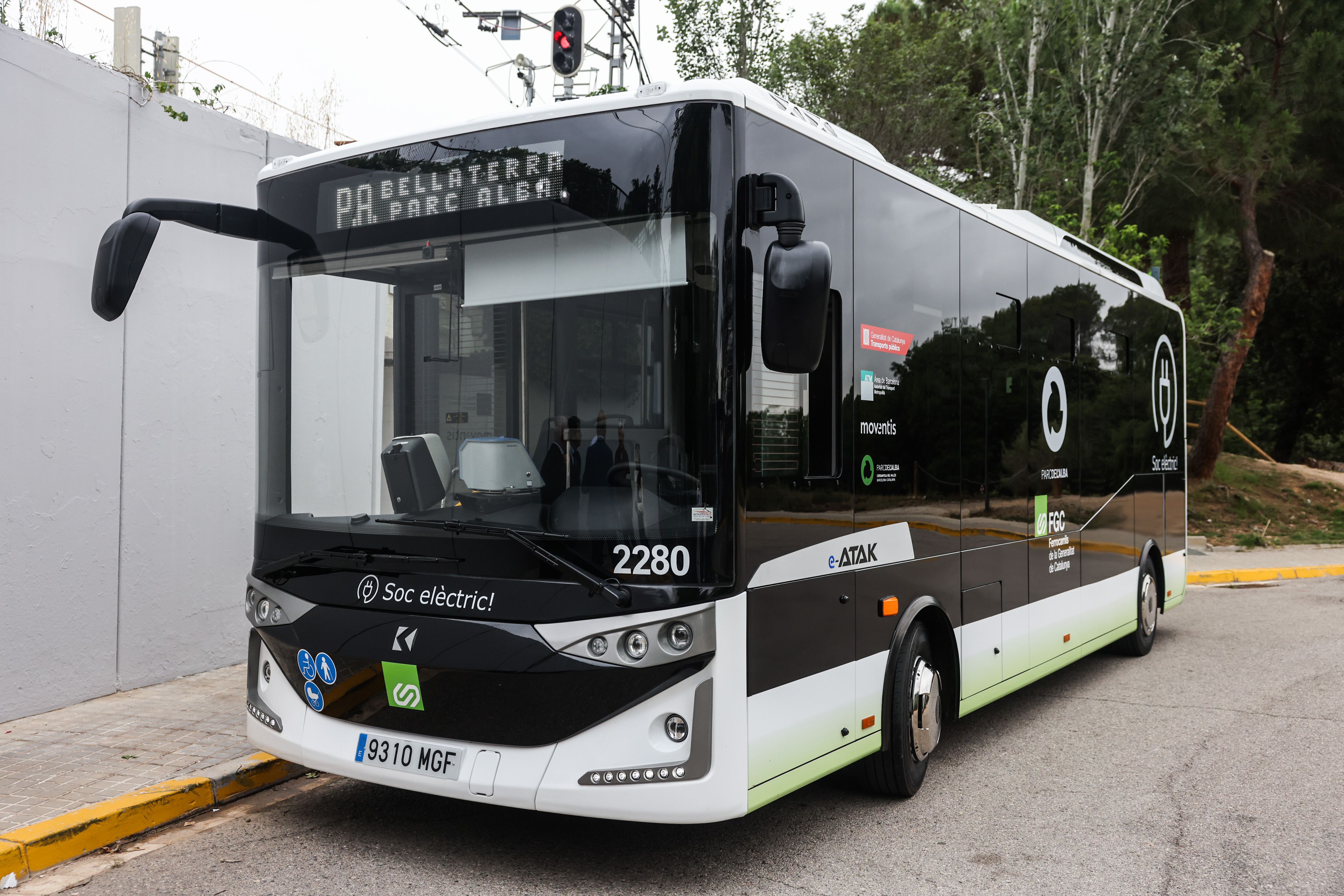 El nou autobús elèctric de la línia Bellaterra-Parc de l'Alba. FOTO: Departament de Territori