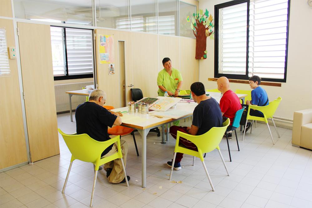 Imatge d'arxiu d'una activitat a la residència Joan XXIII. FOTO: Onada