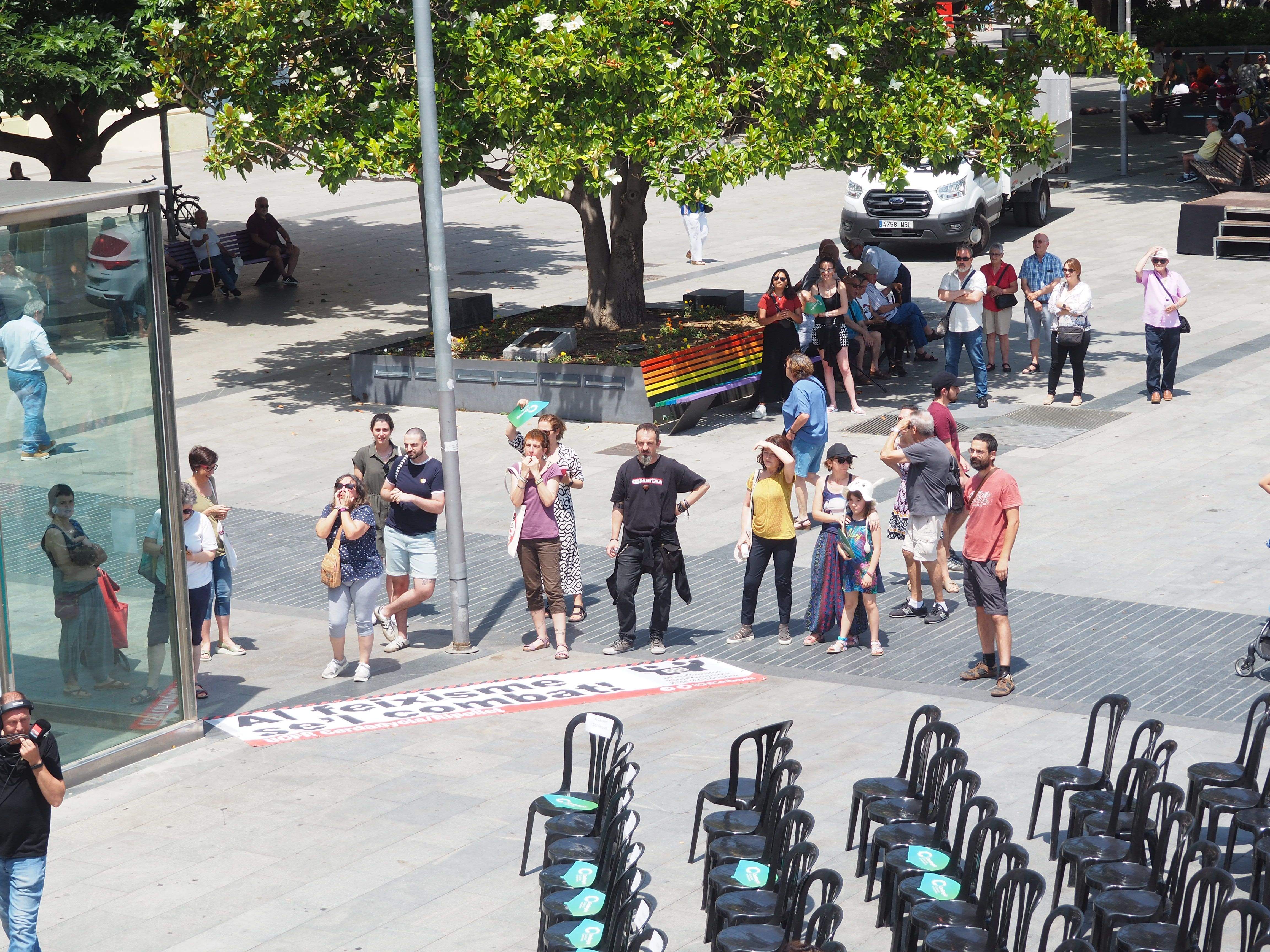 Manifestants de la UCFR durant el ple de constitució de l'Ajuntament. FOTO: Mónica GM