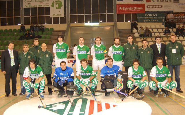 Marc Coy (número 8) amb la samarreta del Cerdanyola, la temporada 2007-08. FOTO: Cerdanyola CH Marc Coy (número 8) amb la samarreta del Cerdanyola, la temporada 2007-08. FOTO: Cerdanyola CH
