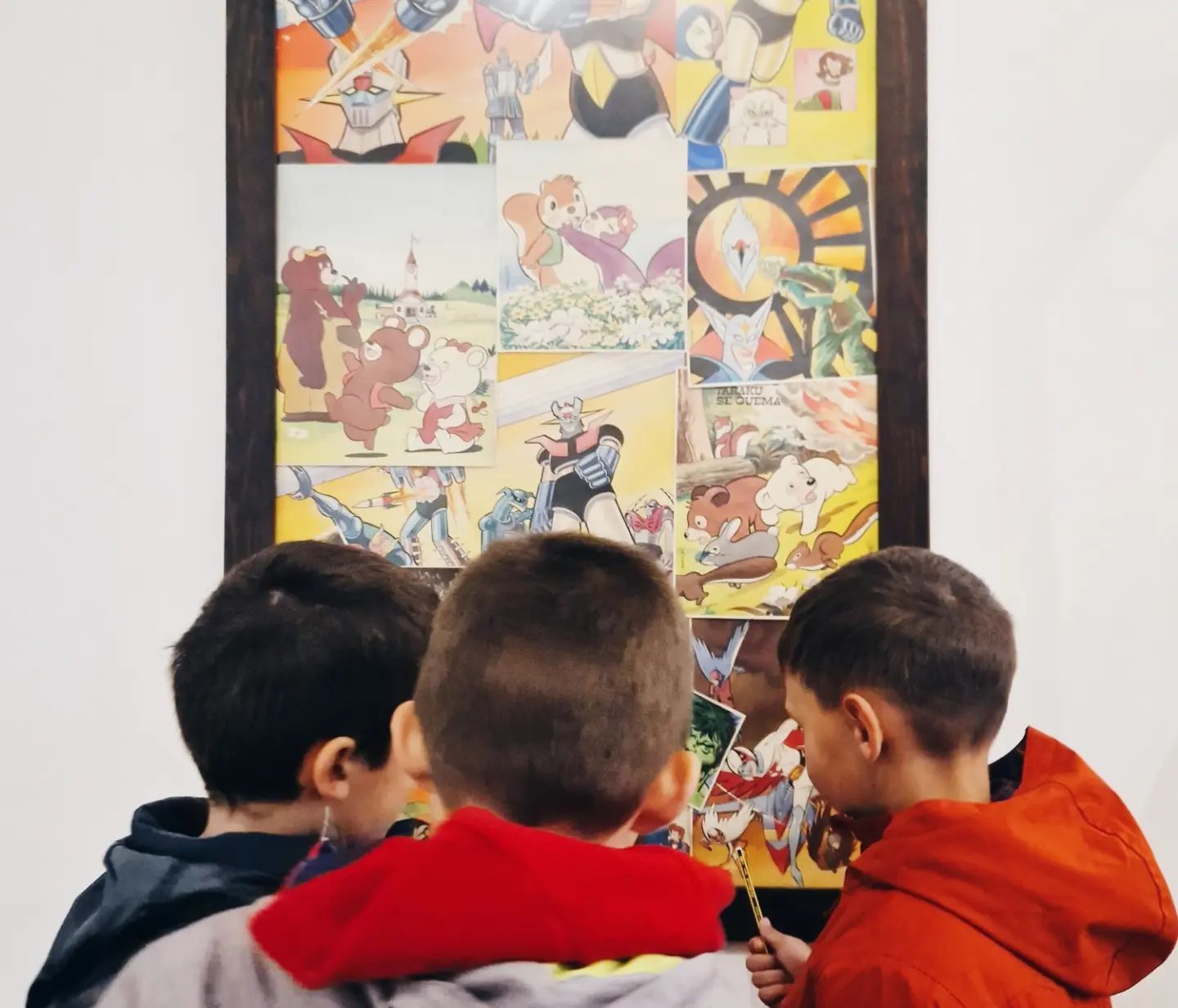 Nens visitant una exposició al MAC. FOTO: Núria Puentes (Ajuntament)