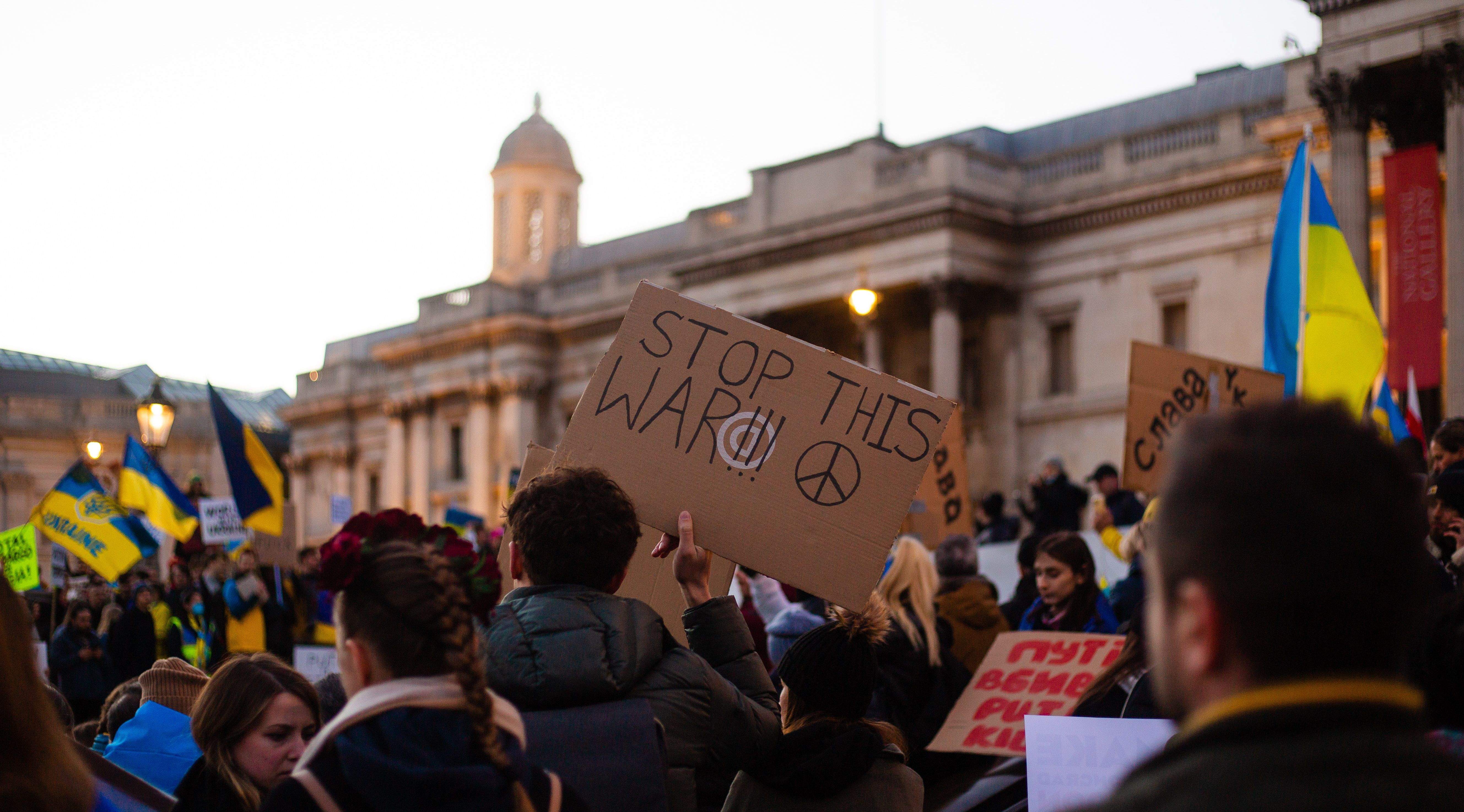 Manifestació en favor de la fi de la guerra entra Ucraïna i Rússia. FOTO: Videira Hubert