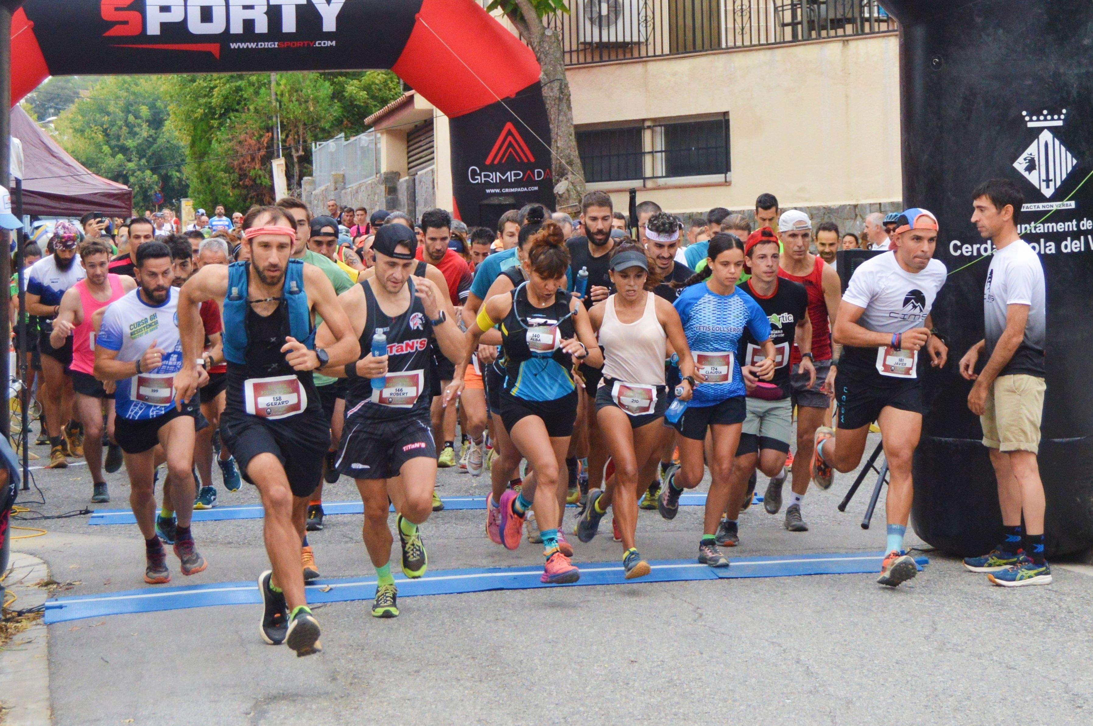 Sortida de la 16a Cursa dels Poblats Ibèrics del CIMS Cerdanyola. FOTO: Nora MO