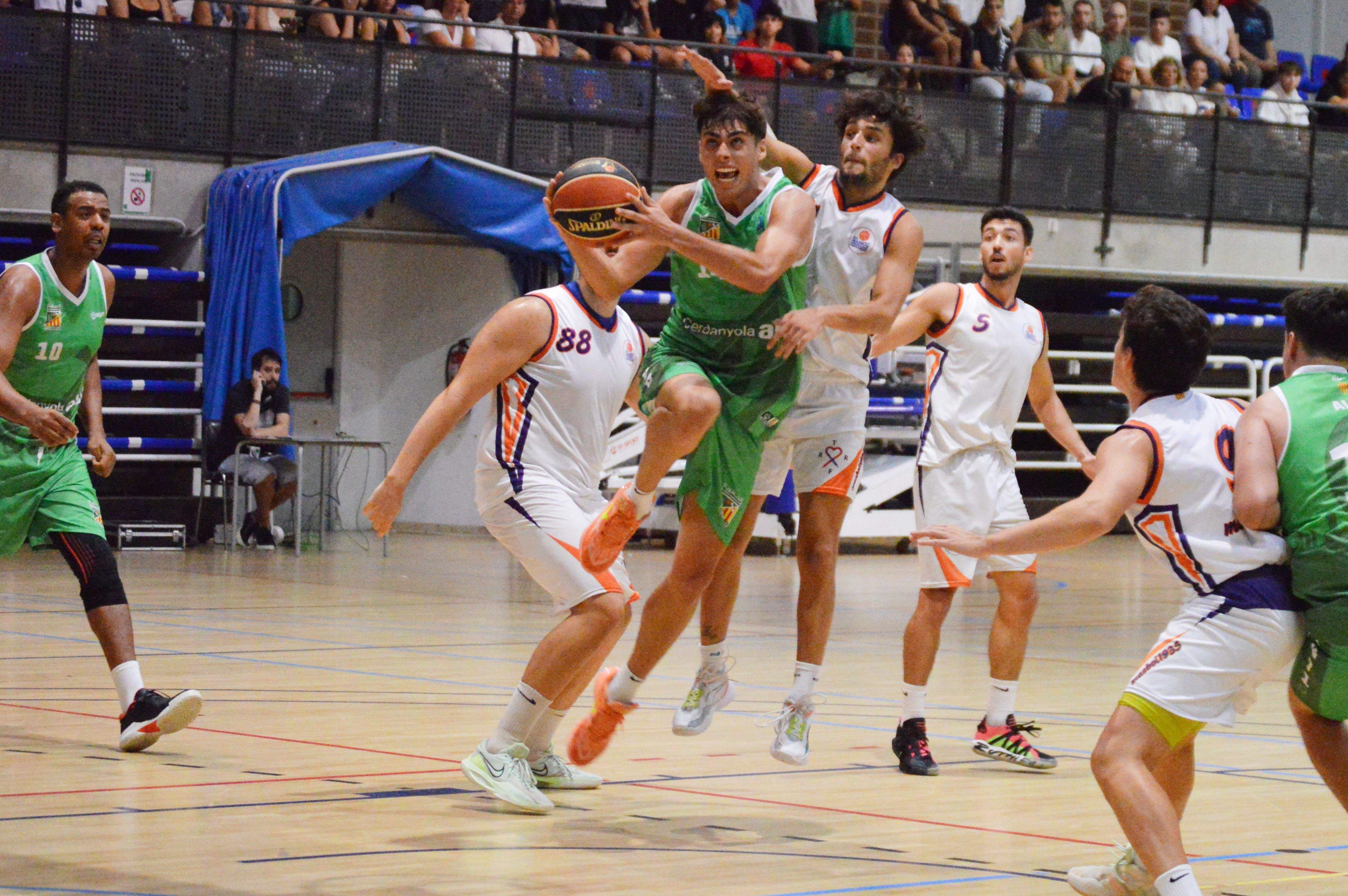 El CB Cerdanyola en la primera jornada de Super Copa Masculina. FOTO: Nora MO