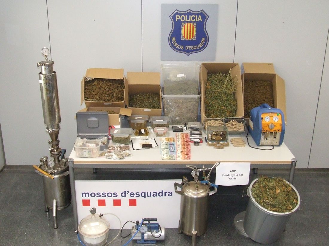 Els agents van comissar 19.100 grams de marihuana i 2.250 grams d'haixix Els agents van comissar 19.100 grams de marihuana i 2.250 grams d'haixix