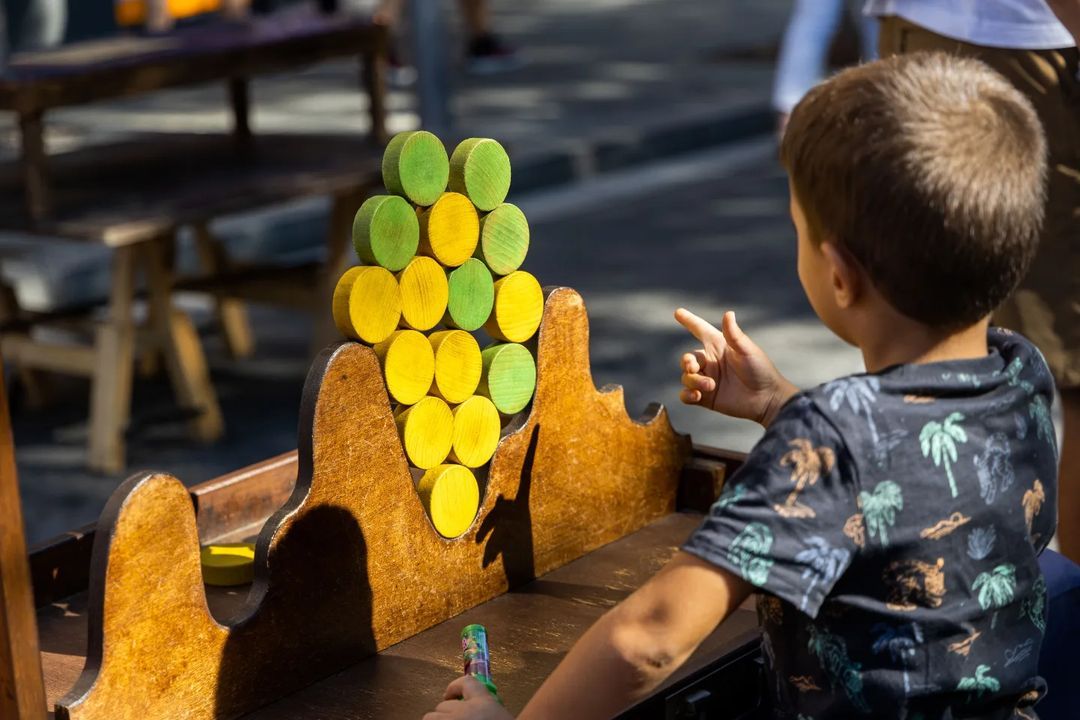 Els més petits també van gaudir de les activitats del 'Comerç al carrer'. FOTO: Ajuntament de Cerdanyola