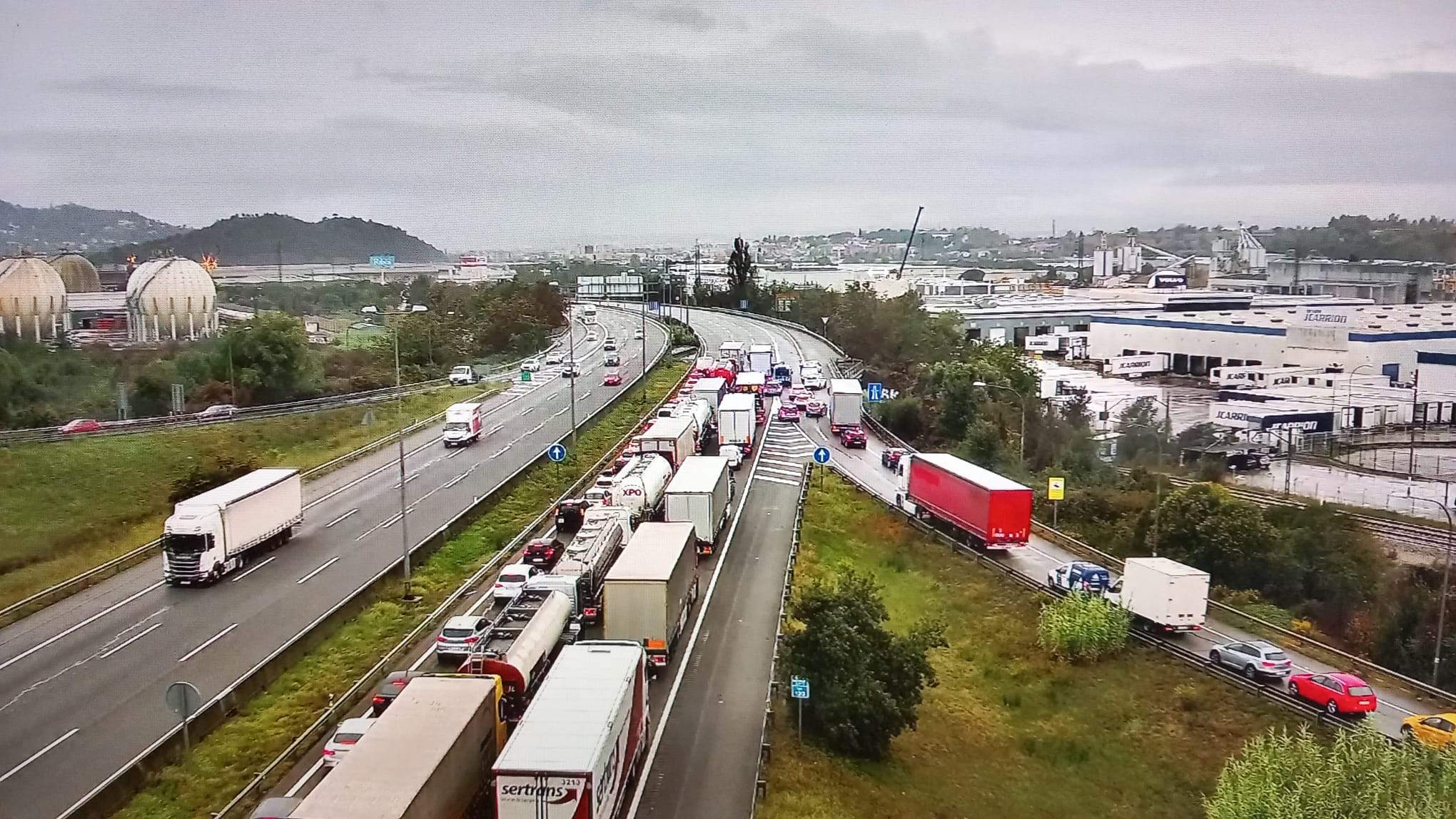 Cues aquest dilluns a l'AP-7 i la C-58. FOTO: Trànsit