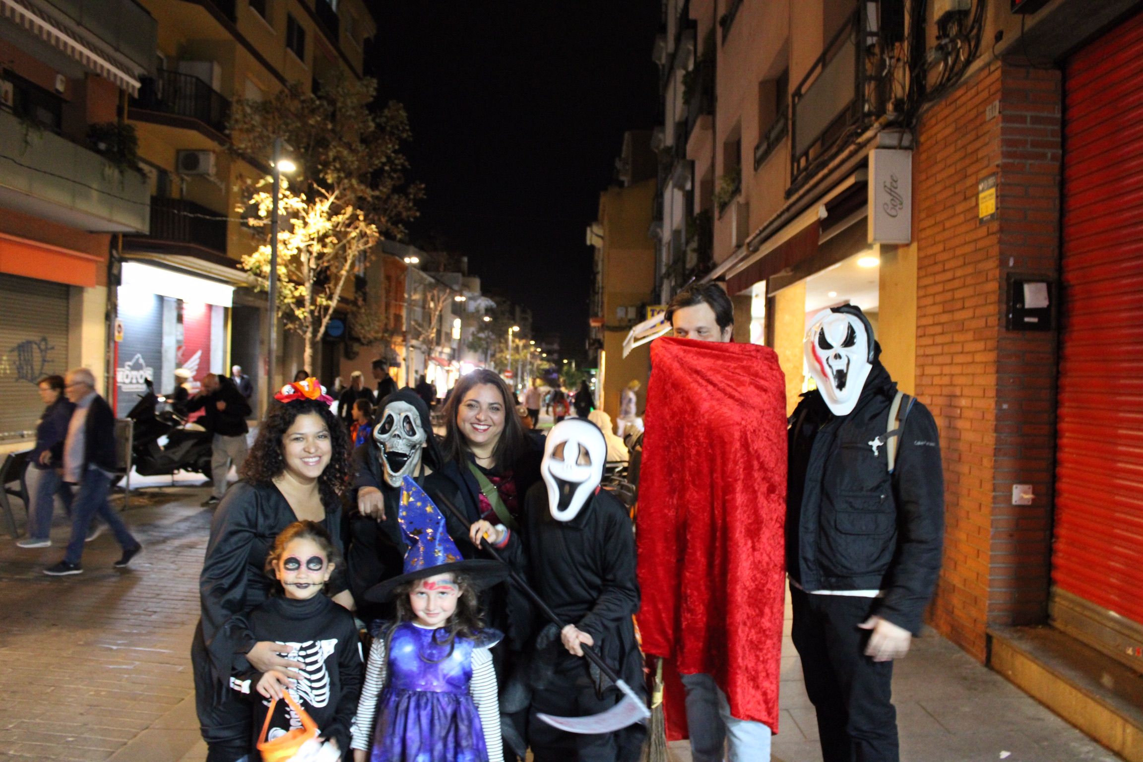 La nit de Halloween 2023 a Cerdanyola. FOTO: Guillem Barrera