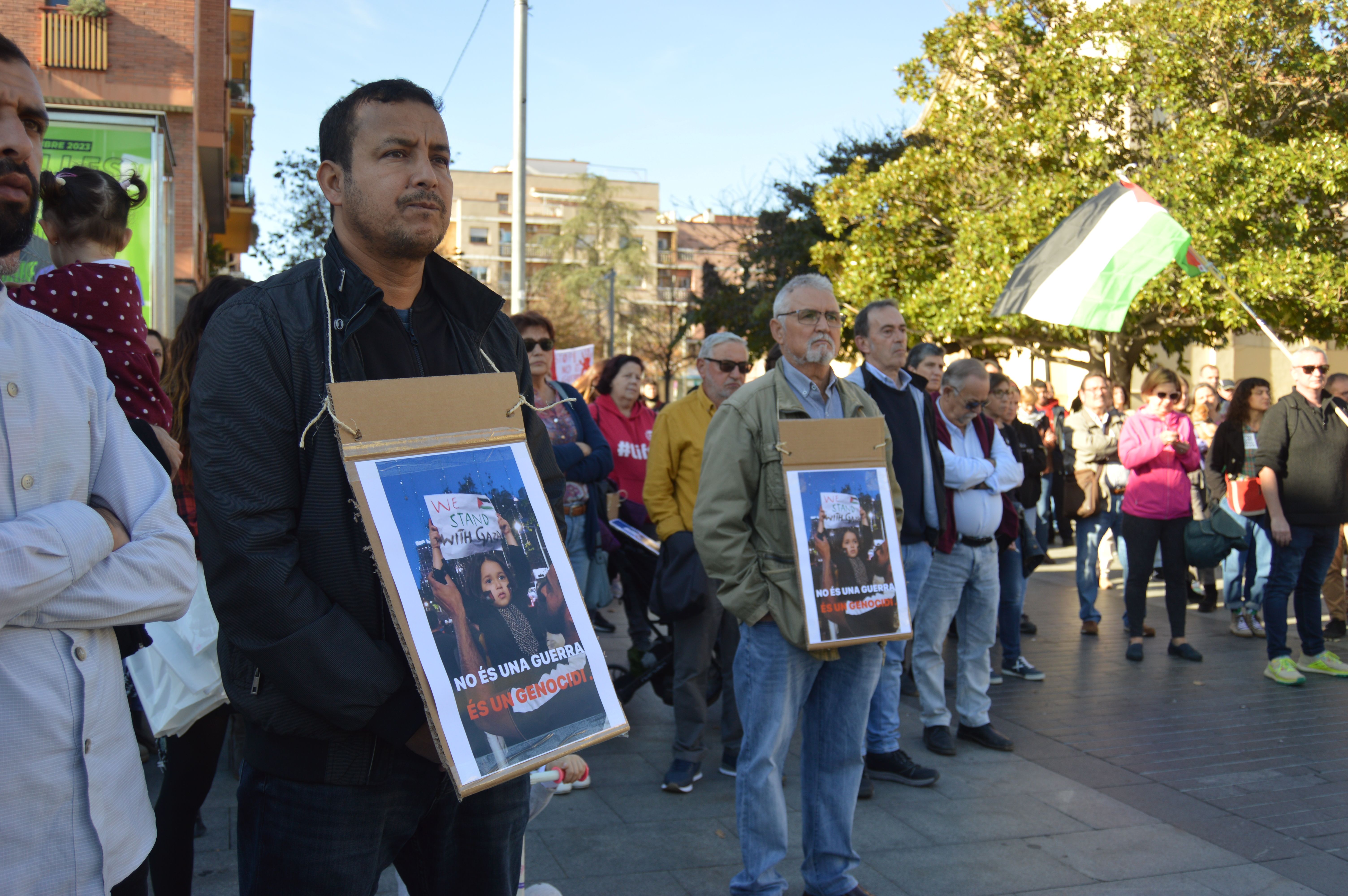 Manifestació cerdanyolenca en suport a Palestina, FOTO: Nora MO Manifestació cerdanyolenca en suport a Palestina, FOTO: Nora MO