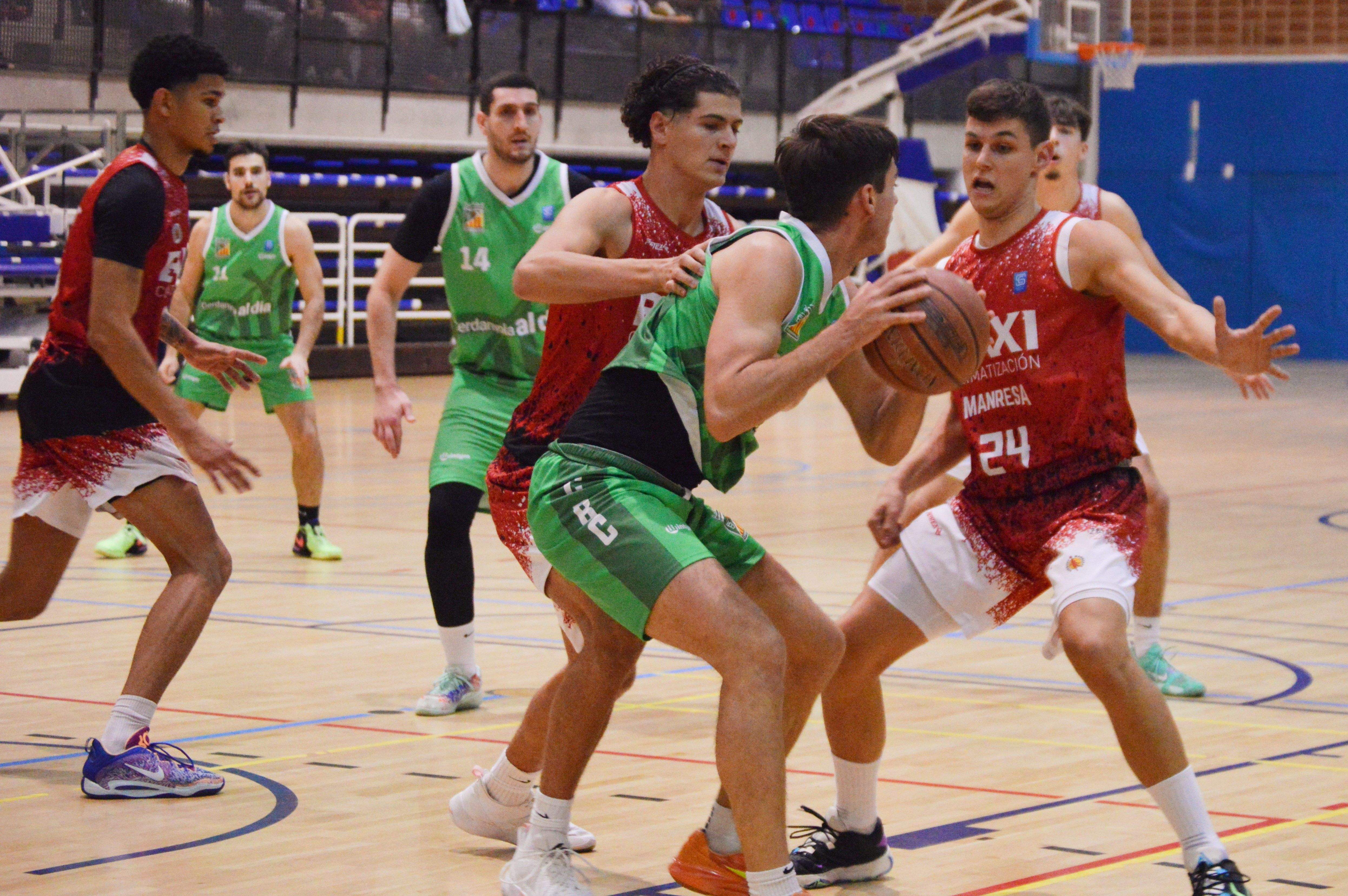 El CB Cerdanyola en un partit de Super Copa Masculina. FOTO: Nora MO