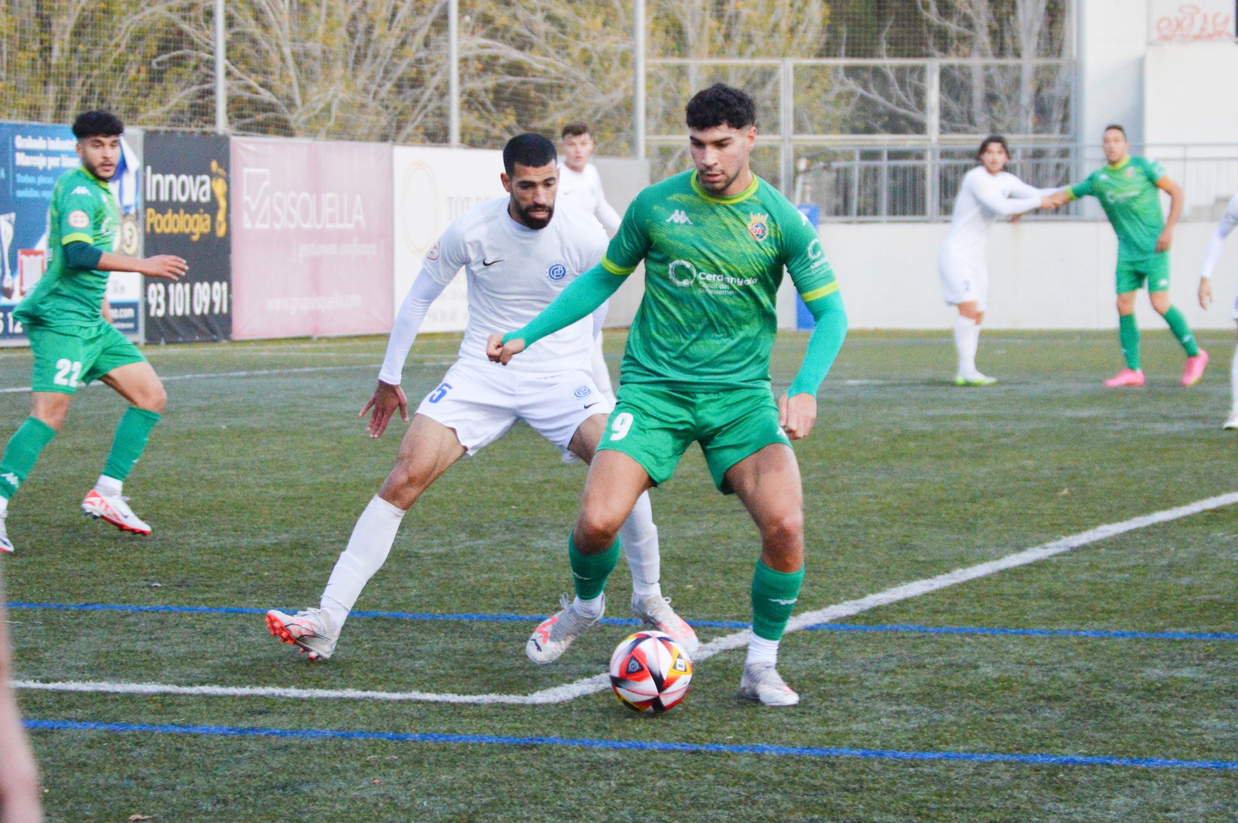 El Cerdanyola Futbol Club en un partit de Segona RFEF. FOTO: Nora Muñoz Otero