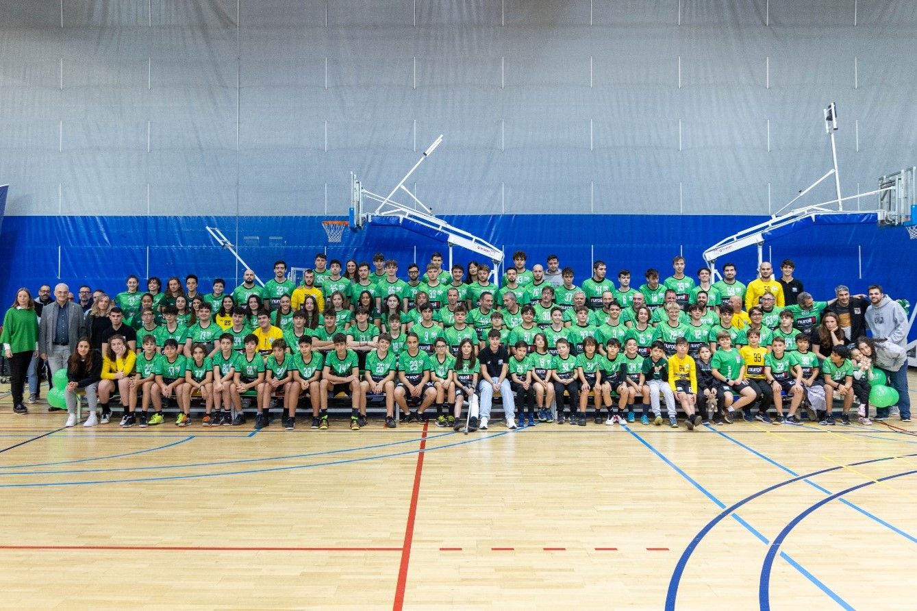 El Club Handbol Cerdanyola presenta els equips de la temporada 2023/2024. FOTO: Núria Puentes