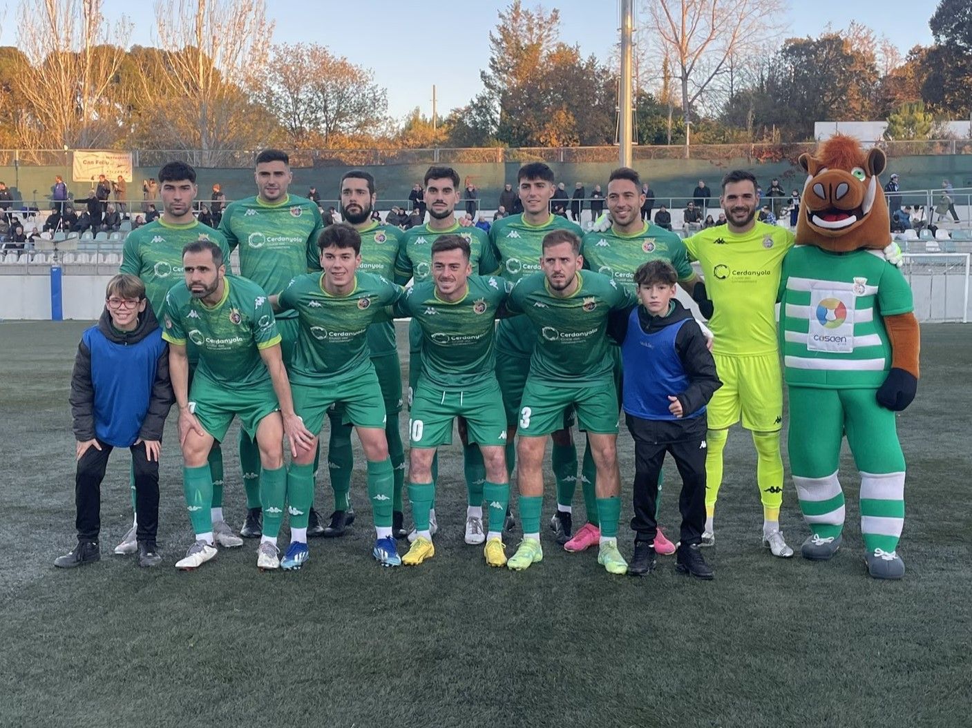 L'11 inicial del Cerdanyola Futbol Club en un partit de 2a RFEF. FOTO: Cerdanyola FC