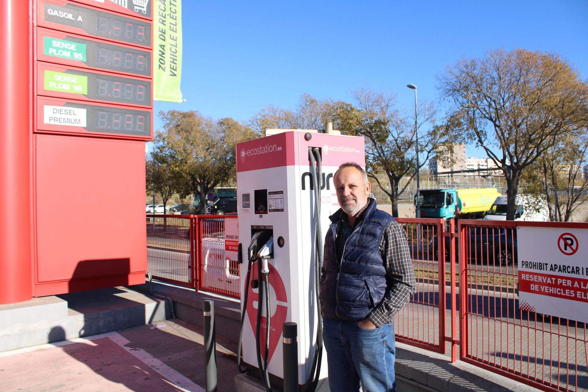 Nuroil va ser un dels primers en instal·lar un carregador del 50 kW. FOTO: Guillem Barrera