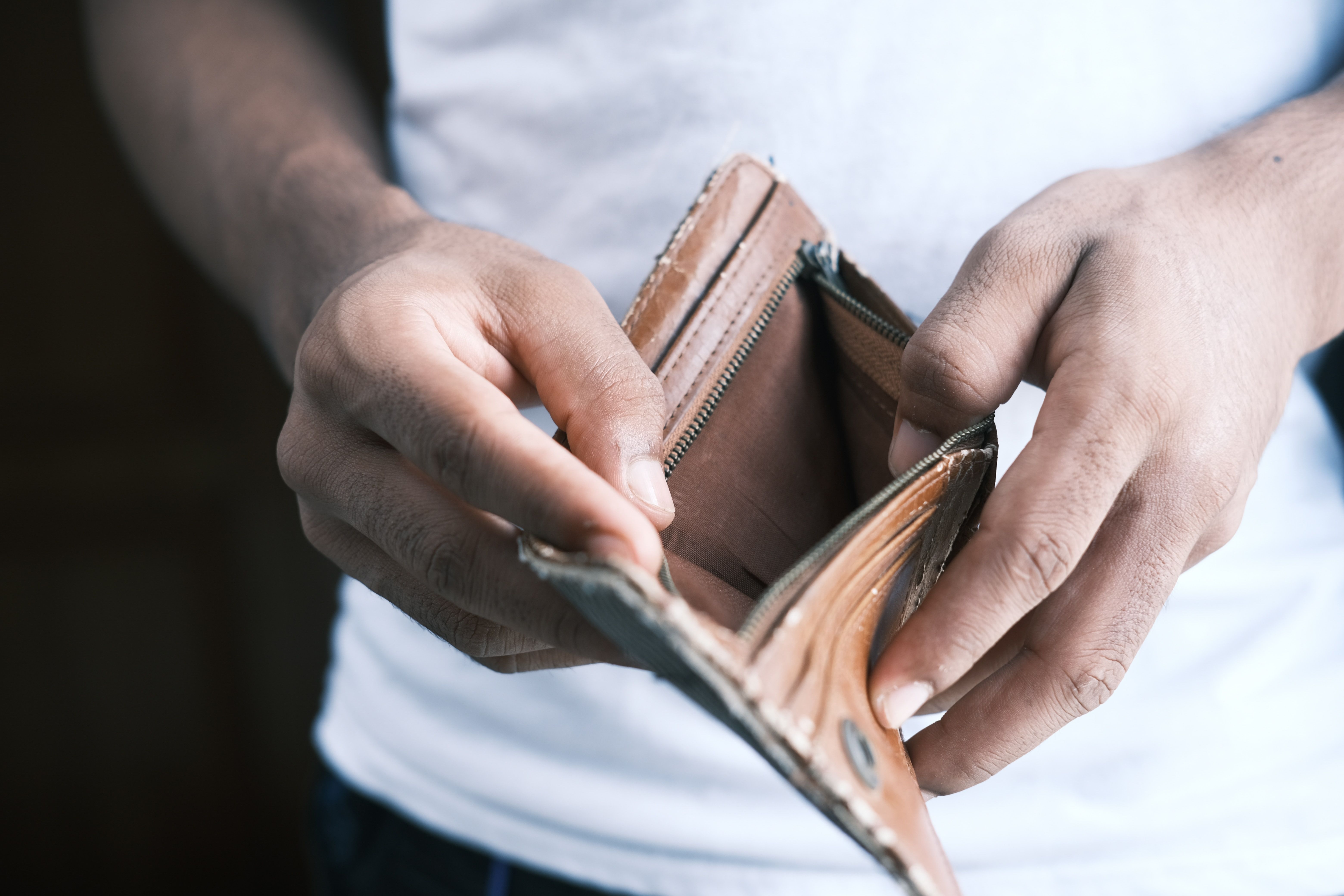 El 16 % de la població catalana està en risc de pobresa. FOTO: Towfiqu Barbhuiya (Unsplash)