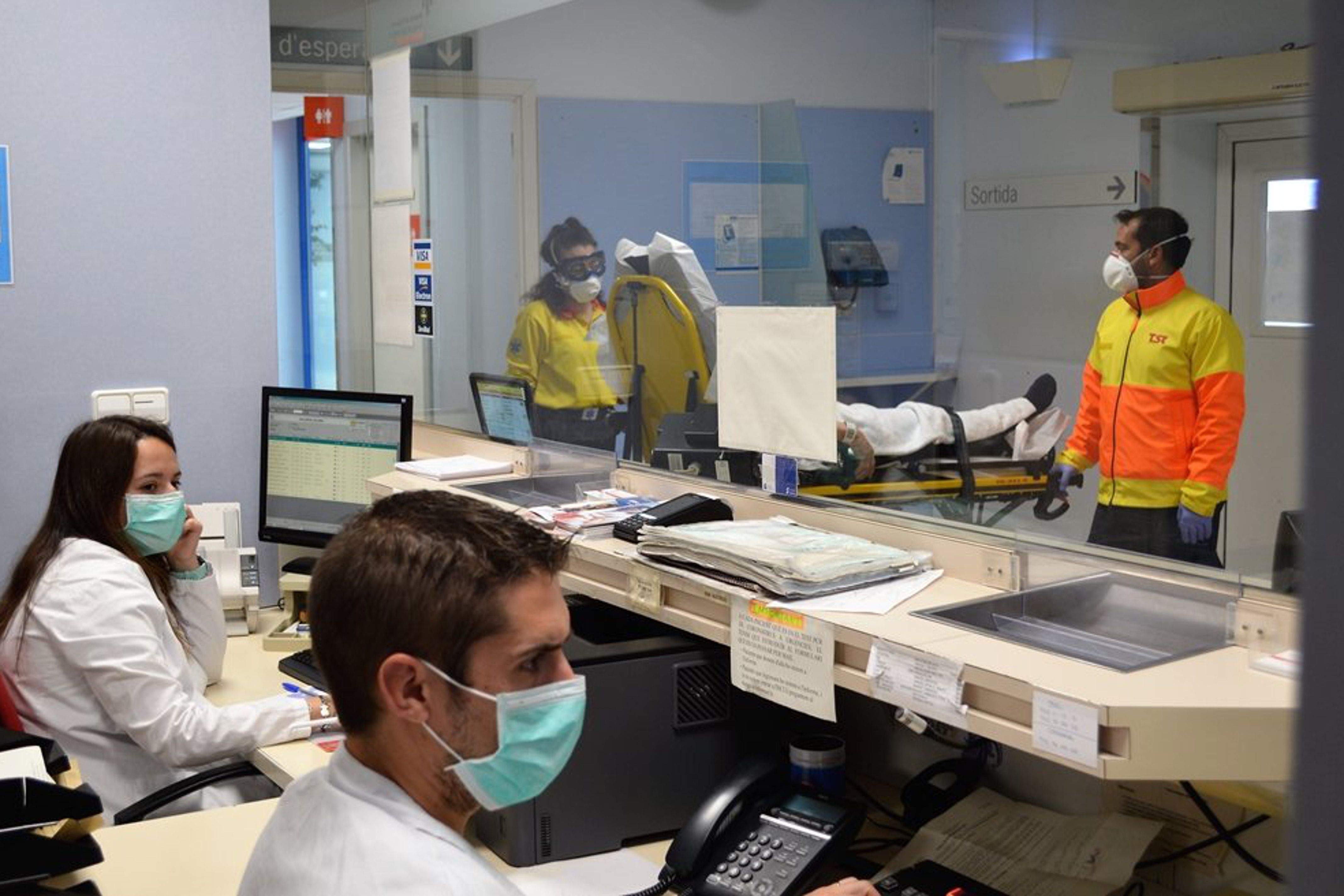 Mascareta als centres sanitaris, FOTO: ACN