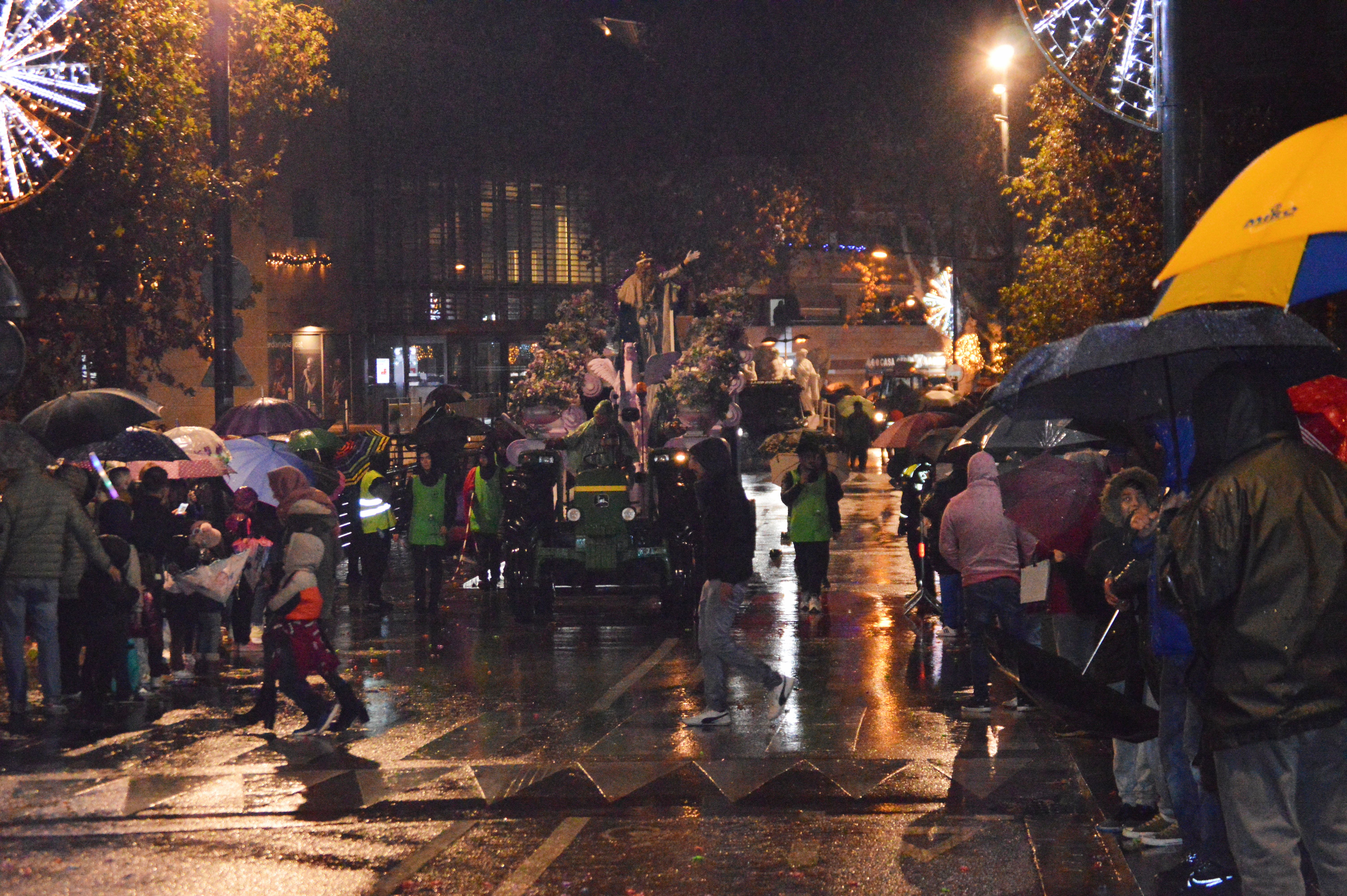 La pluja no ha aturat la Cavalcada de Reis de 2024. FOTO: Nora MO