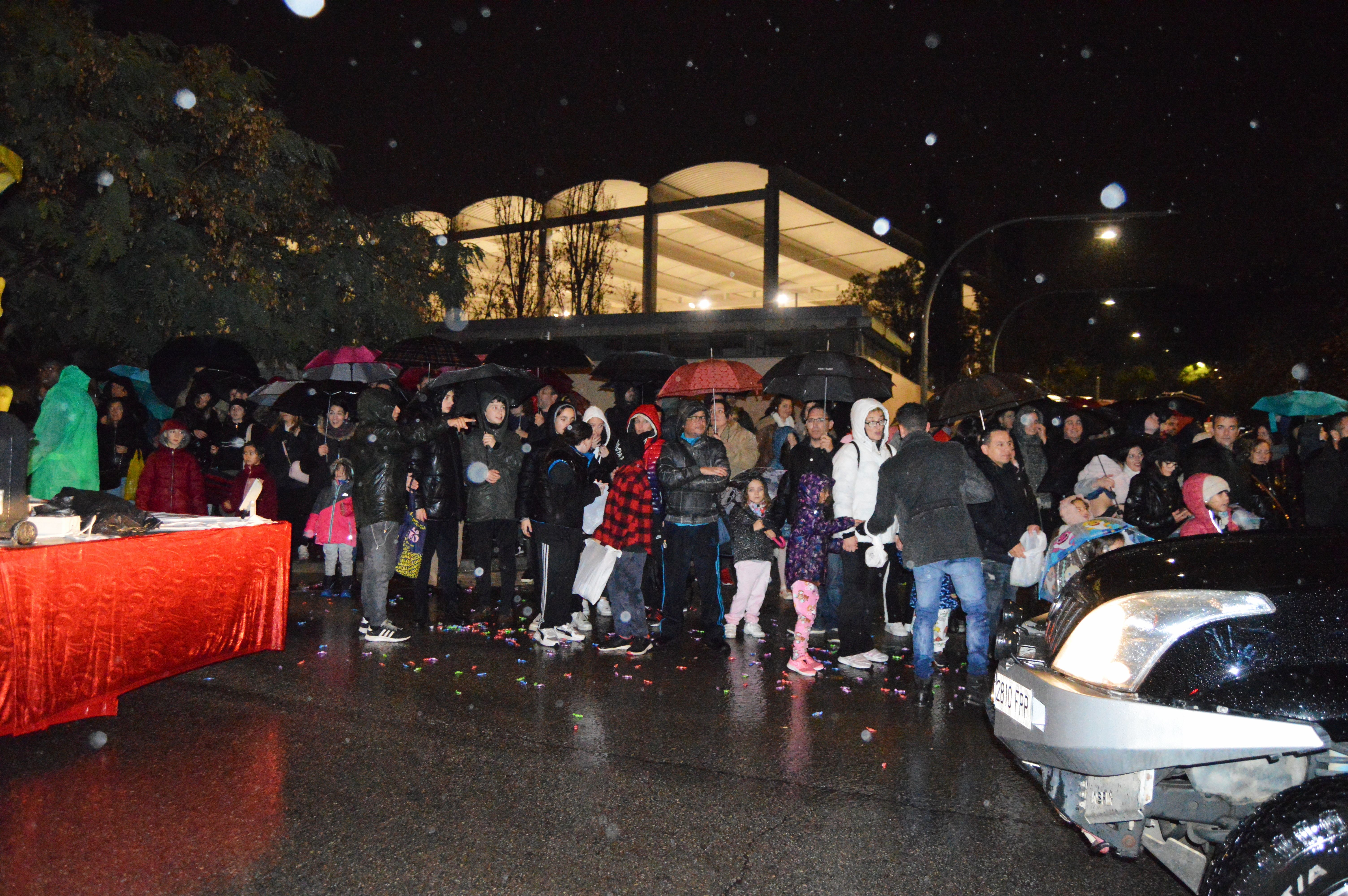 La pluja no ha aturat la Cavalcada de Reis de 2024. FOTO: Nora MO