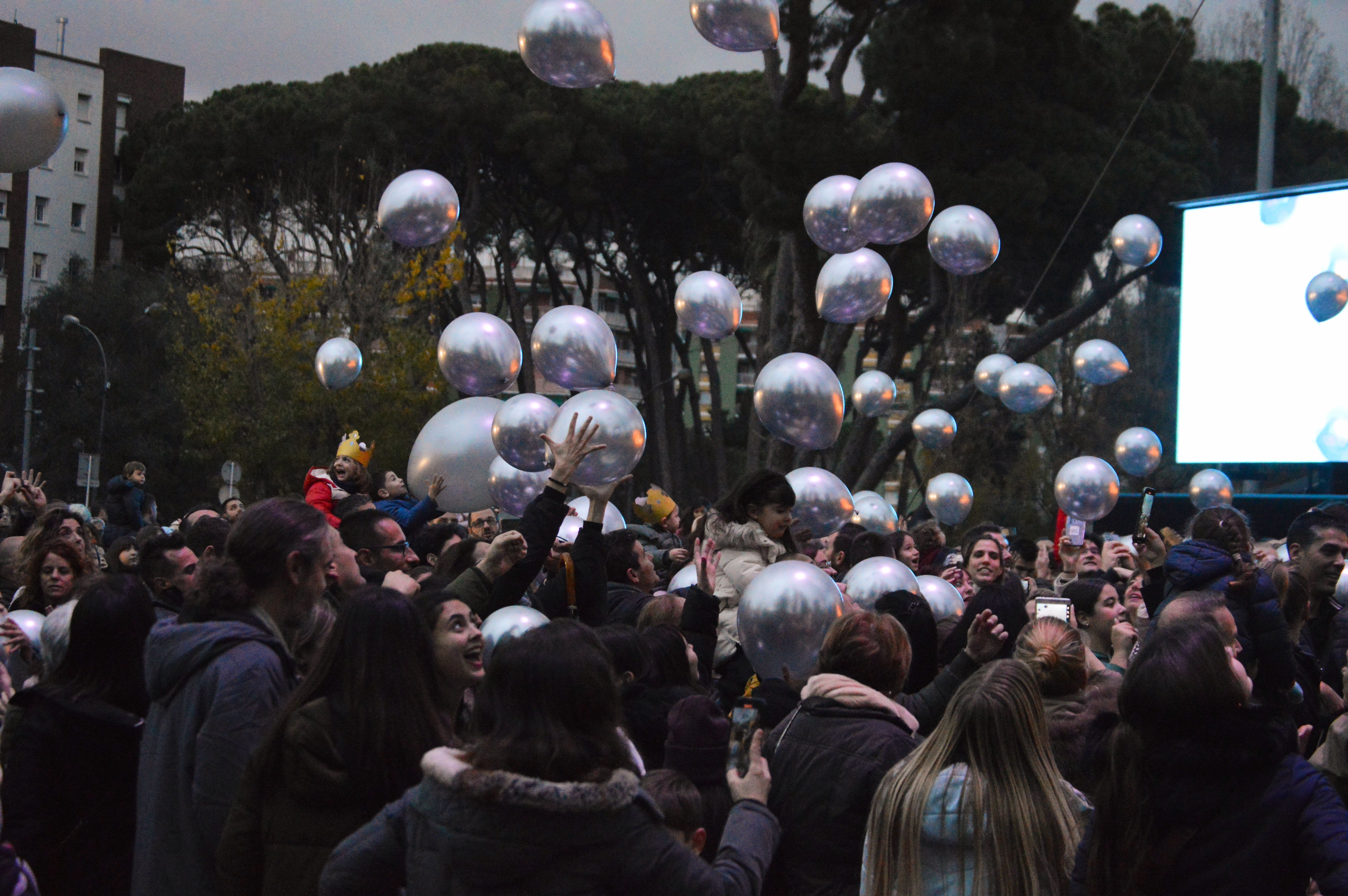 L'espectacle inaugural de la Cavalcada de Reis de 2024 a Cerdanyola. FOTO: Nora MO