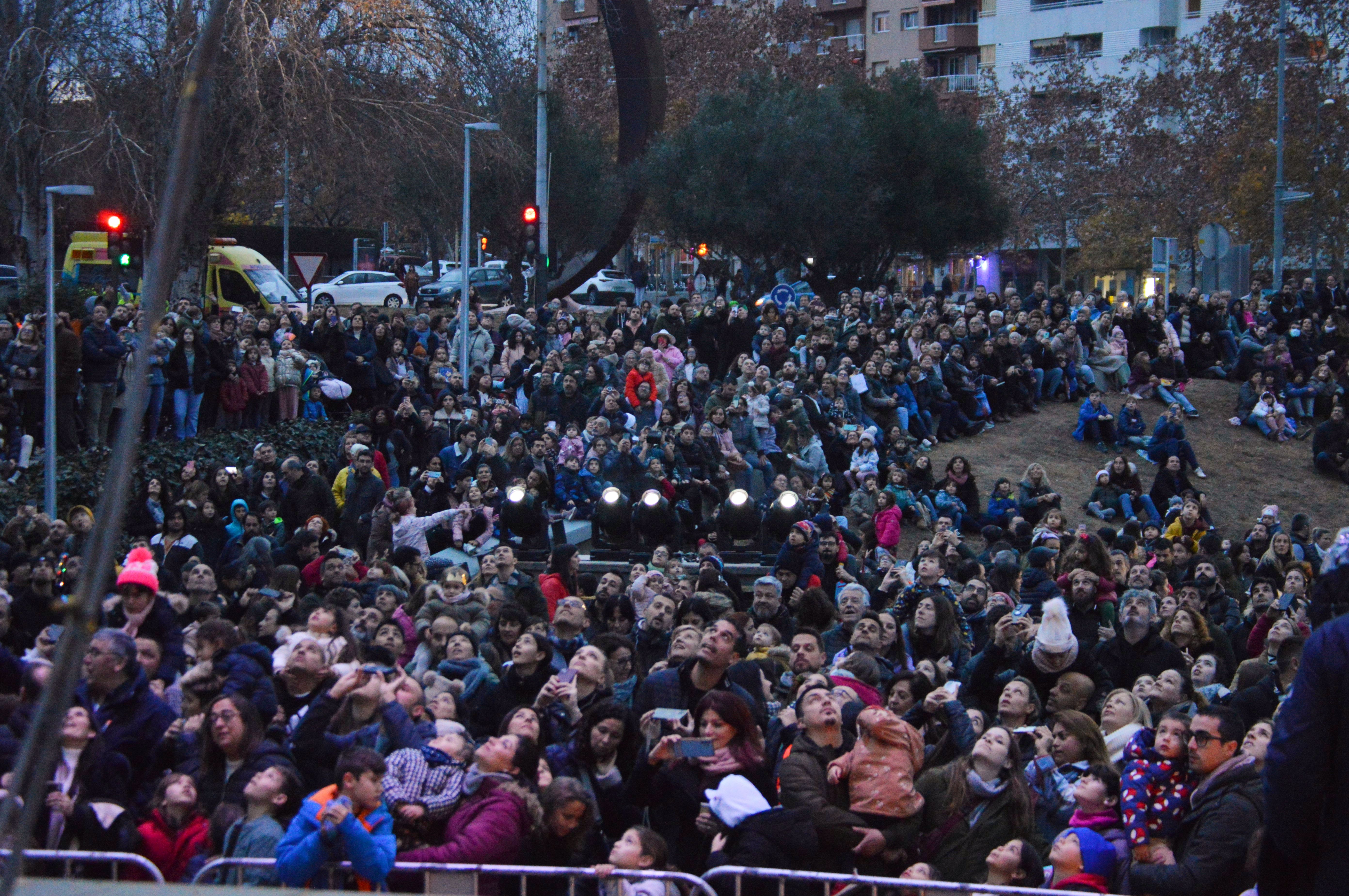 L'espectacle inaugural de la Cavalcada de Reis de 2024 a Cerdanyola. FOTO: Nora MO