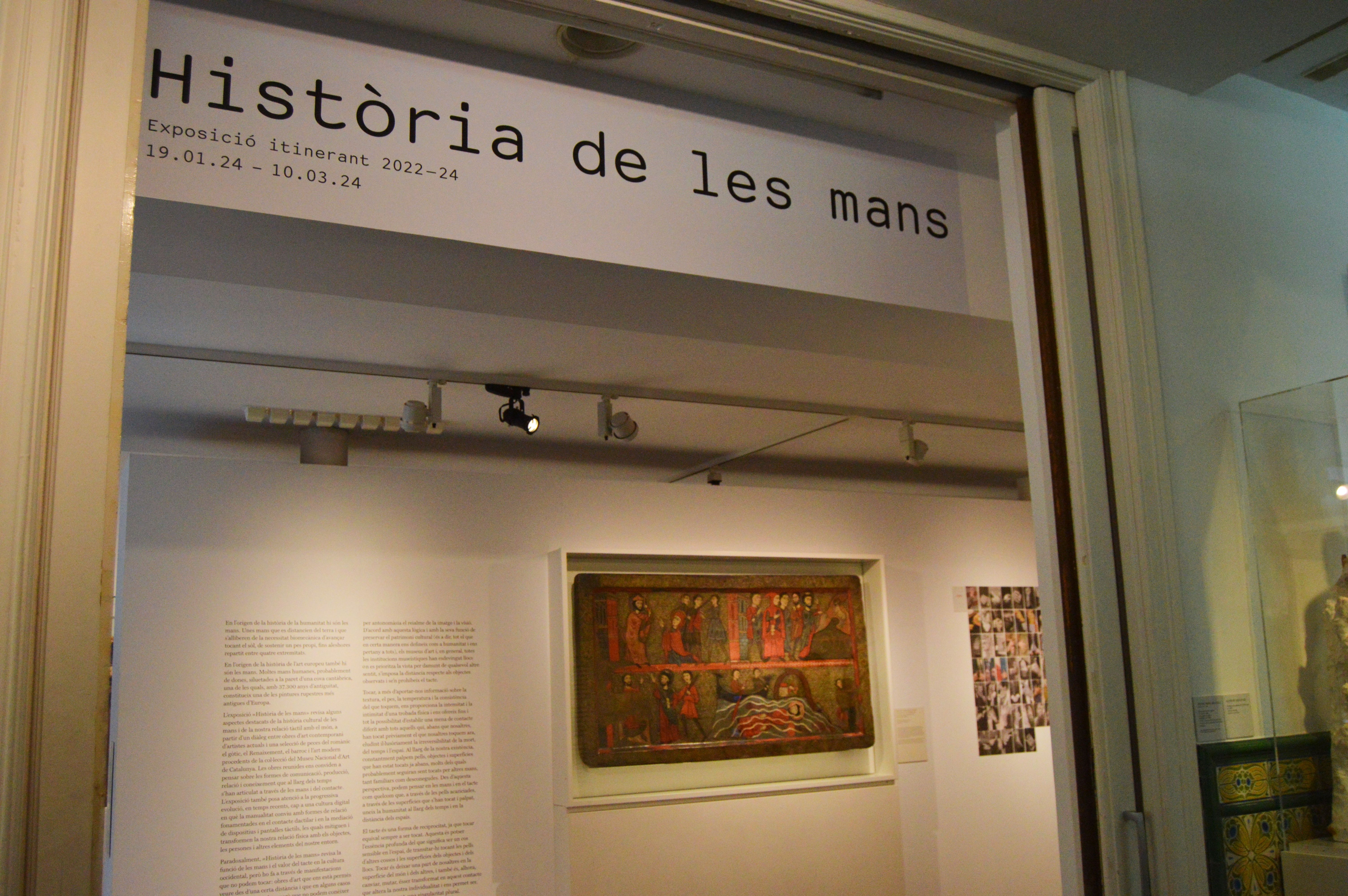 Exposició itinerant 'Història de les mans' al MAC. FOTO: Nora MO Exposició itinerant 'Història de les mans' al MAC. FOTO: Nora MO