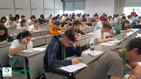 Estudiants durant l'Olimpíada de Biologia de Catalunya a la UAB. FOTO: UAB