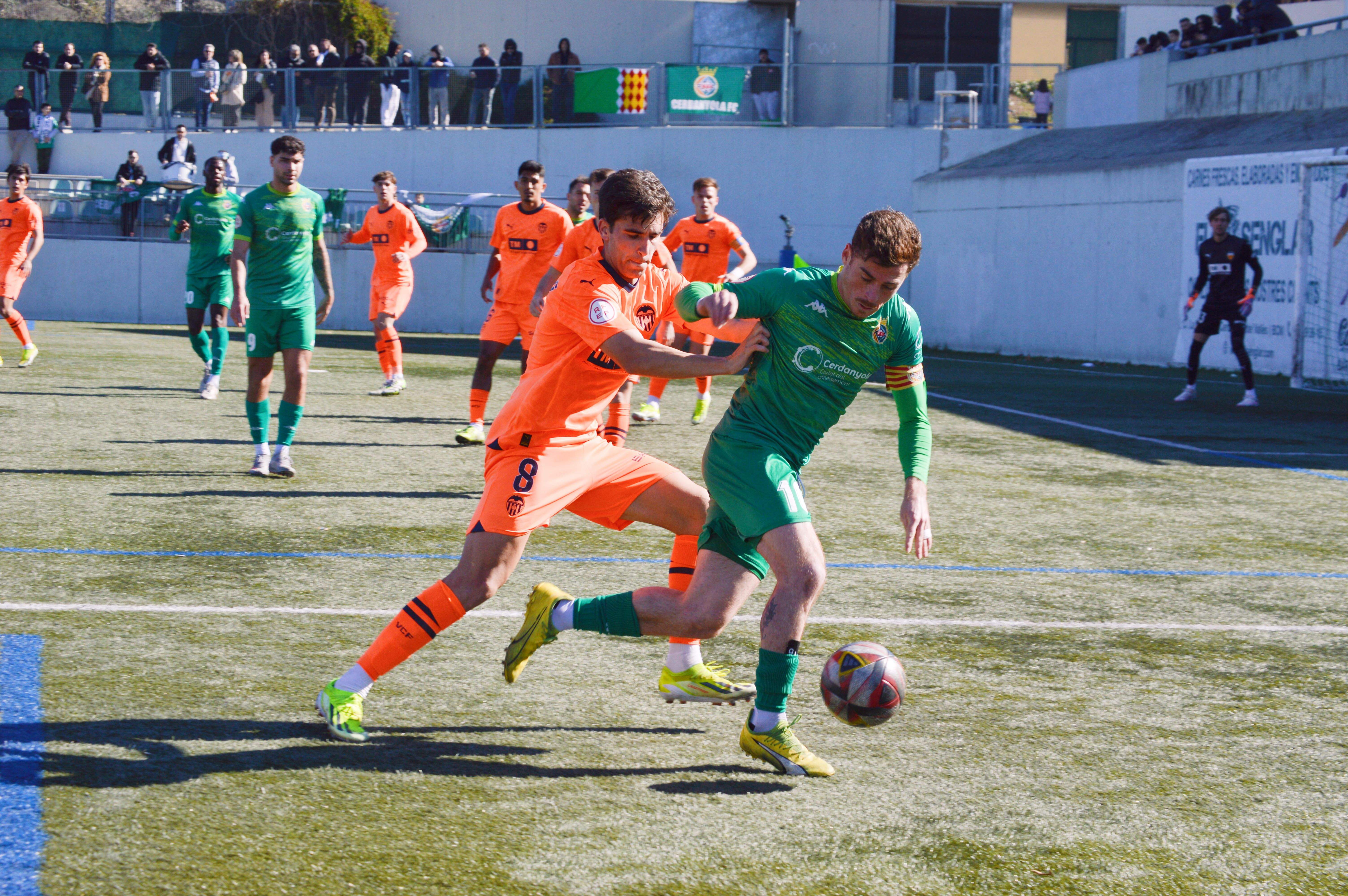 El Cerdanyola Futbol Club cau per la mínima davant del Valencia-Mestalla. FOTO: Nora MO