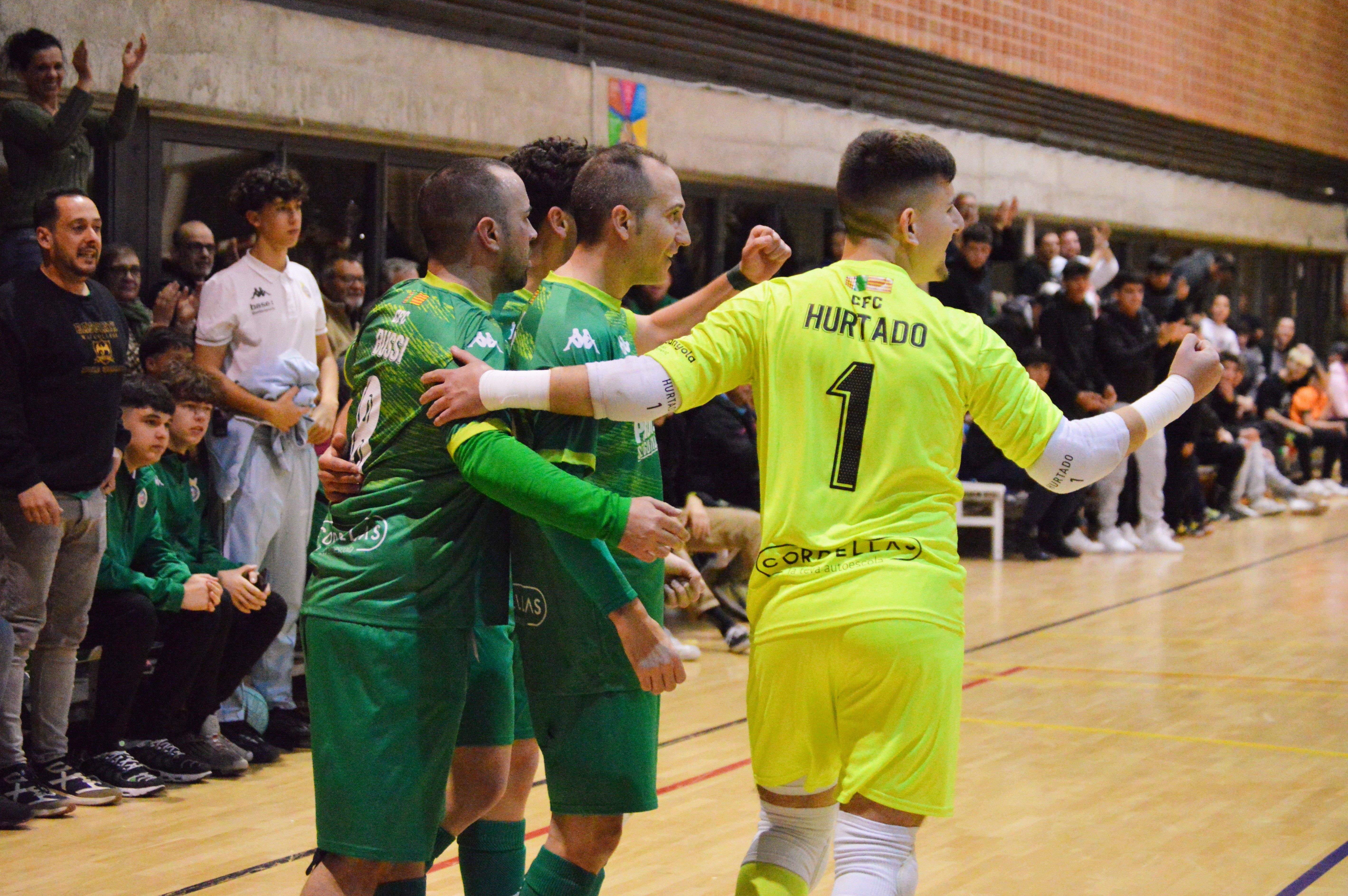 El Cerdanyola FC a Guiera celebrant un gol davant del FS Picassent. FOTO: Nora MO