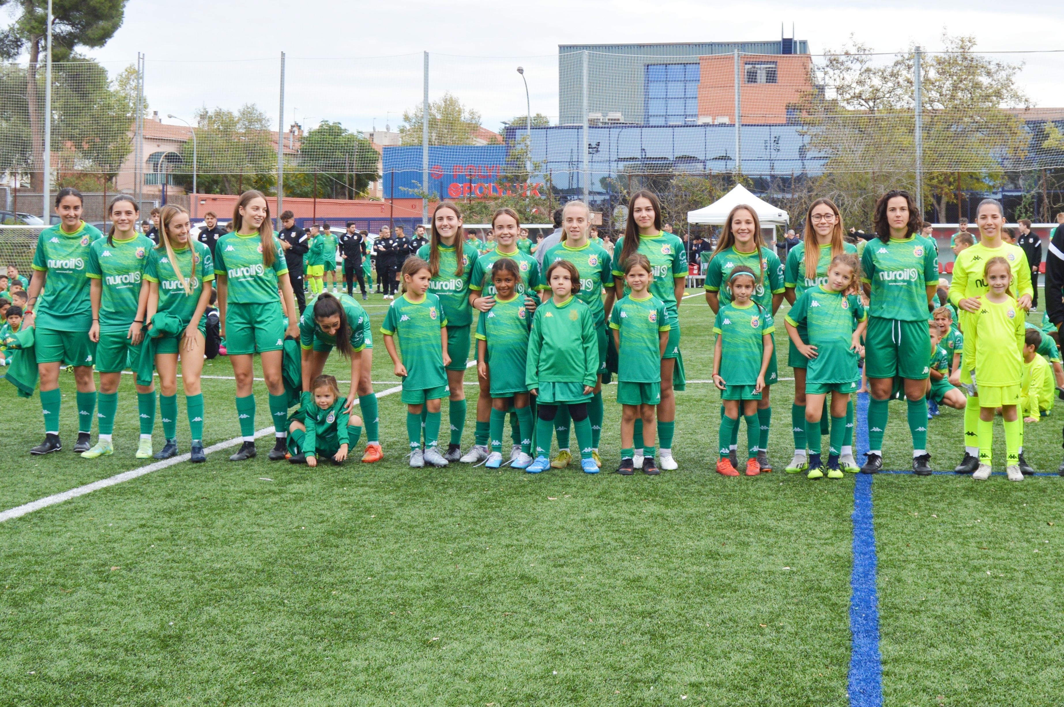 El primer equip amb la base femenina de futbol. FOTO: Cerdanyola FC
